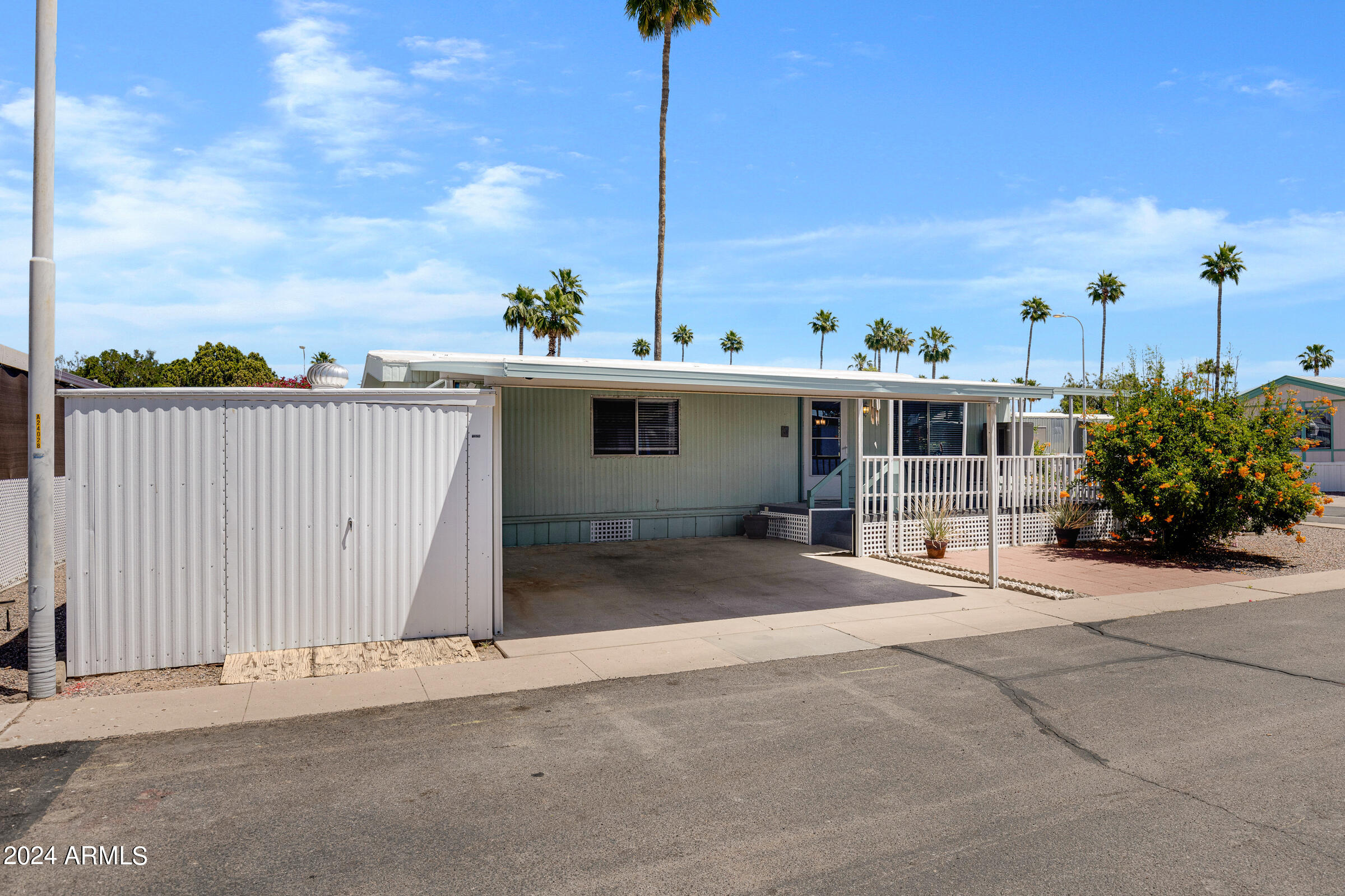9501 E Broadway Road Property Photo 4