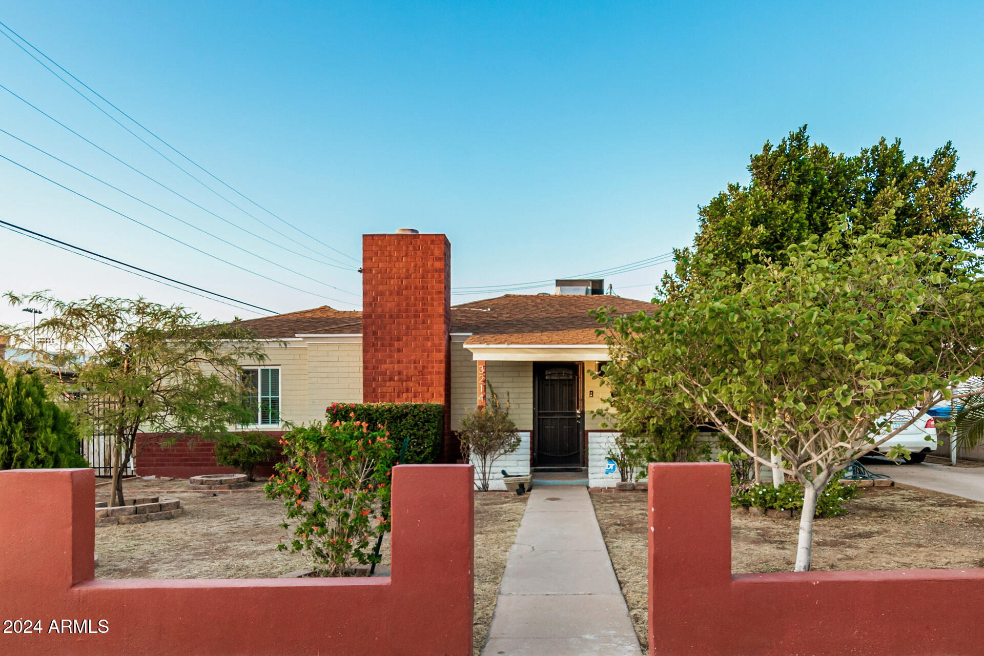 3214 E Yale Street Property Photo 1