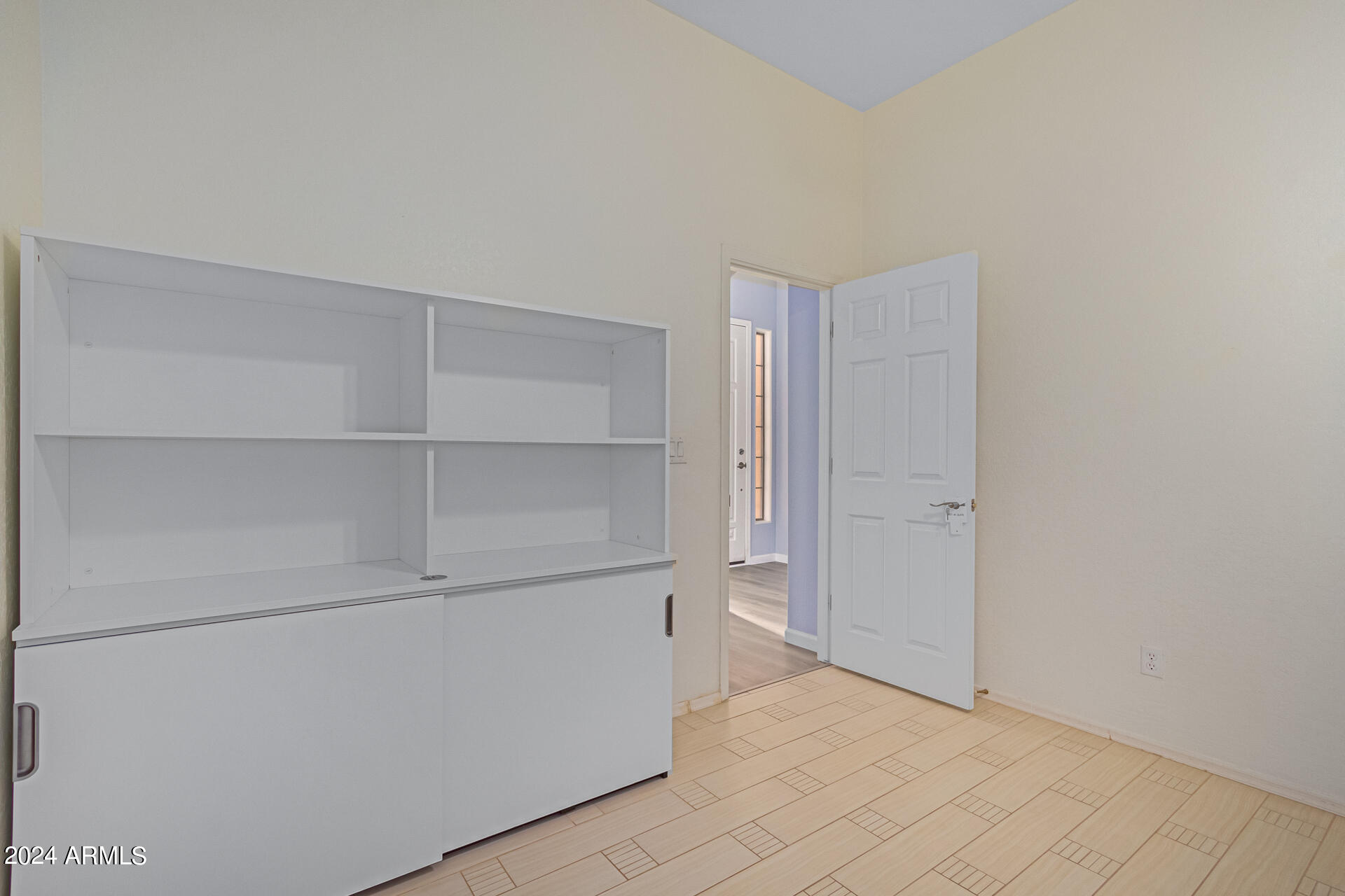 7023 S 55th Lane Property Photo 45