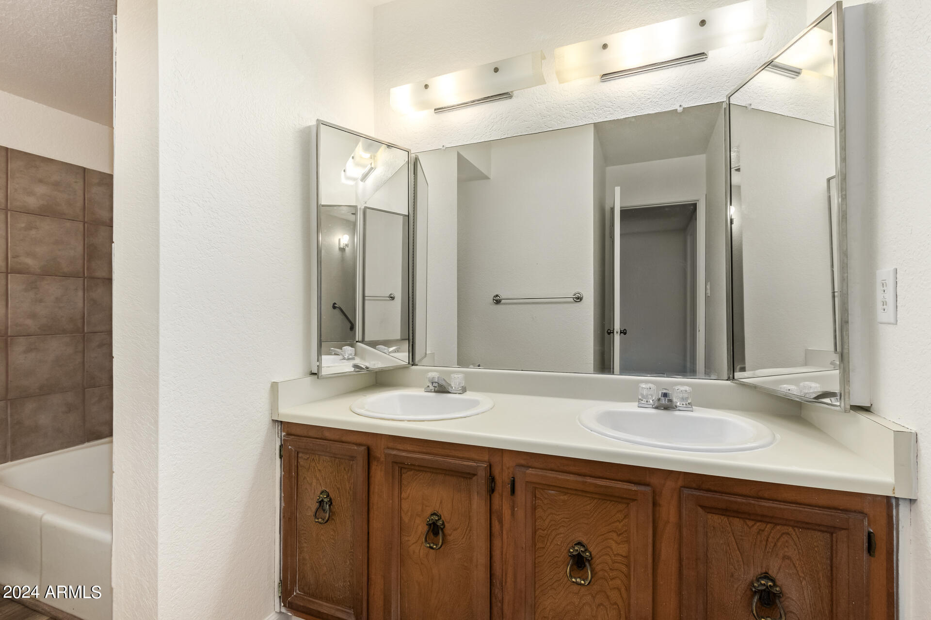 3002 N 70th Street Property Photo 13
