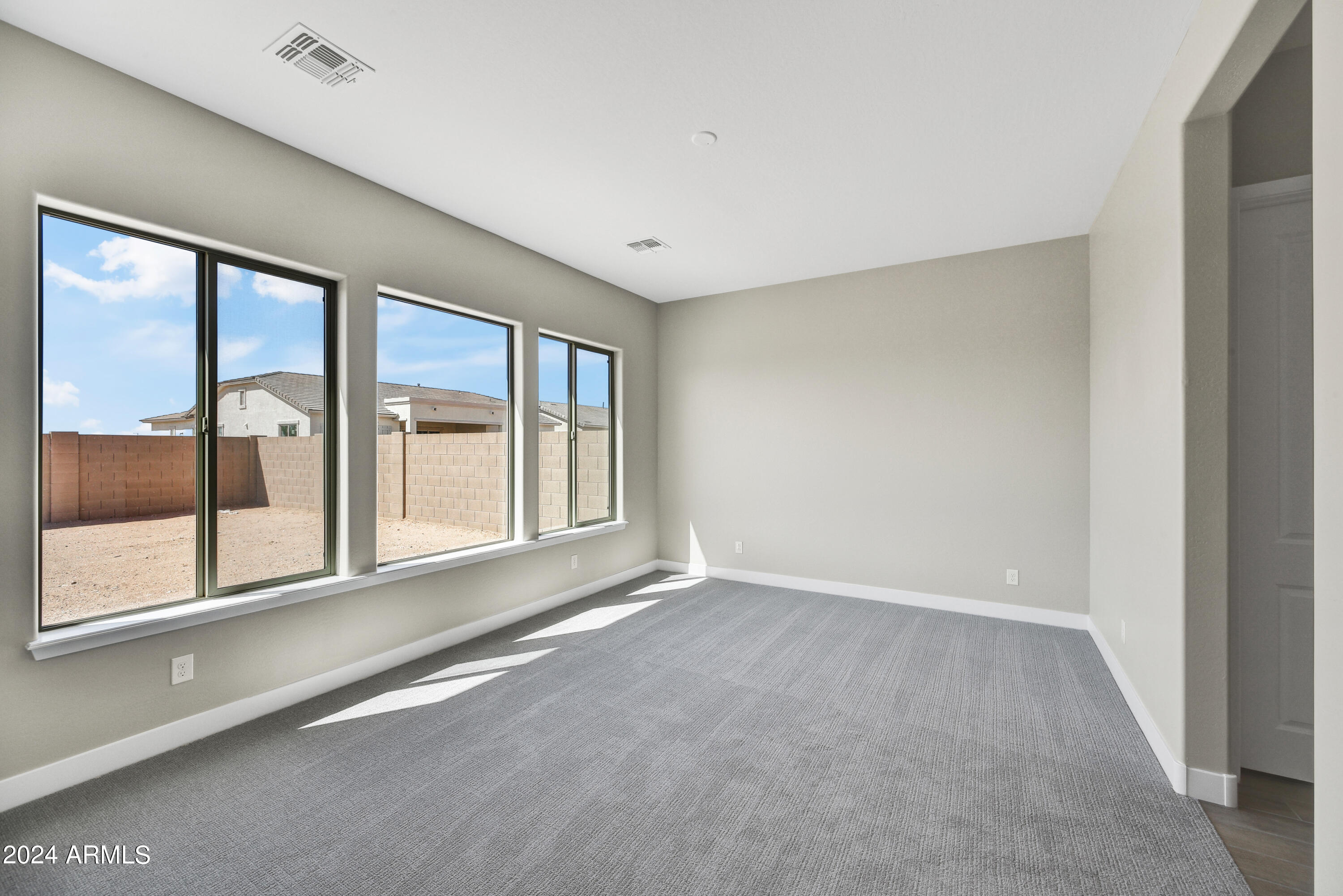 19003 W Lawrence Road Property Photo 7