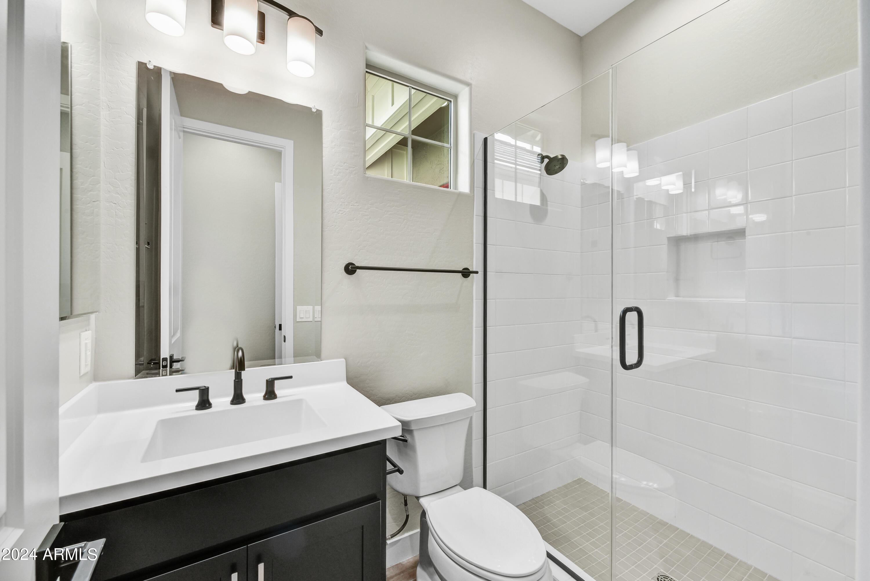 19003 W Lawrence Road Property Photo 16