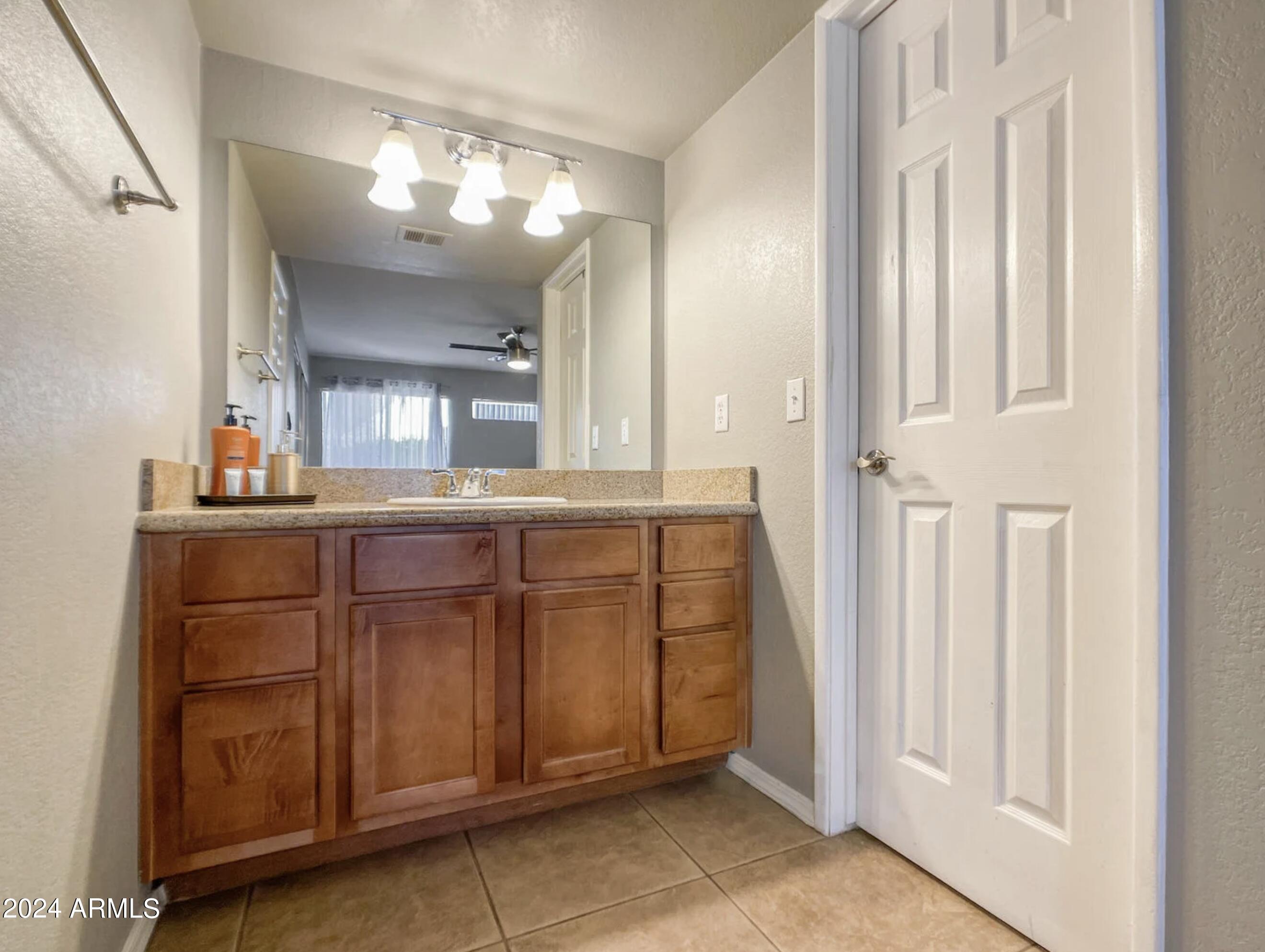 3600 N Hayden Road Property Photo 13