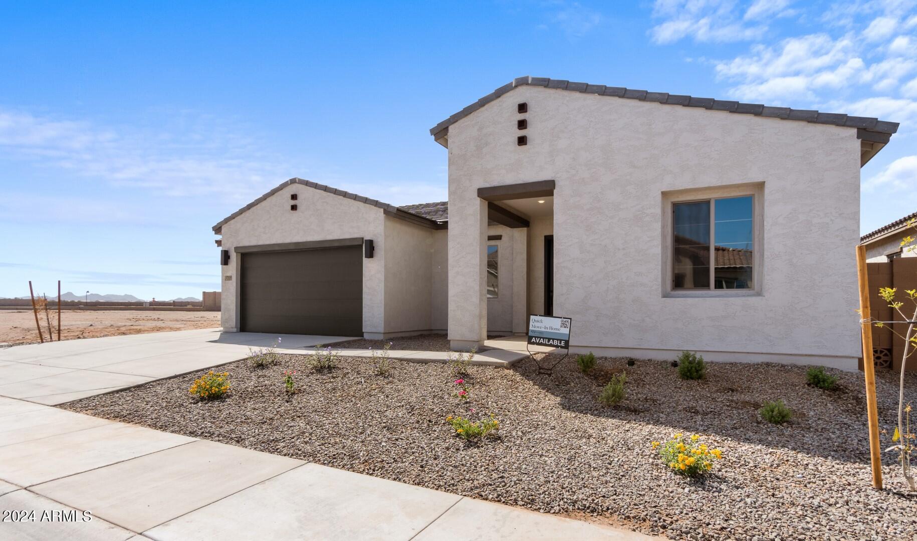 37535 W Padilla Street Property Photo 3