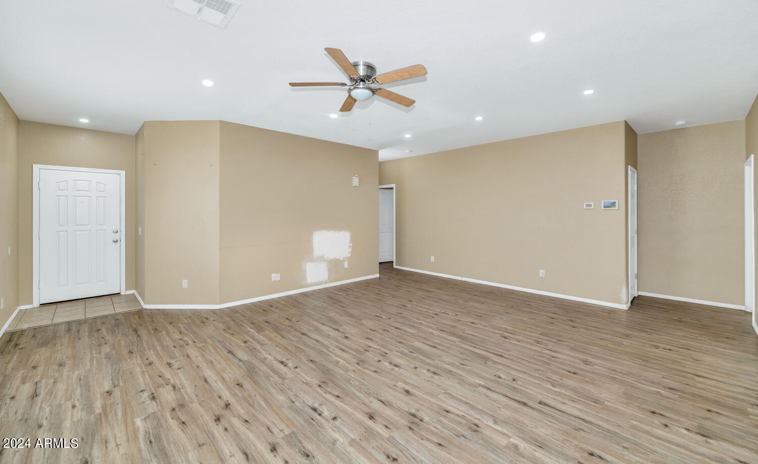 30200 N Desert Willow Boulevard Property Photo 2