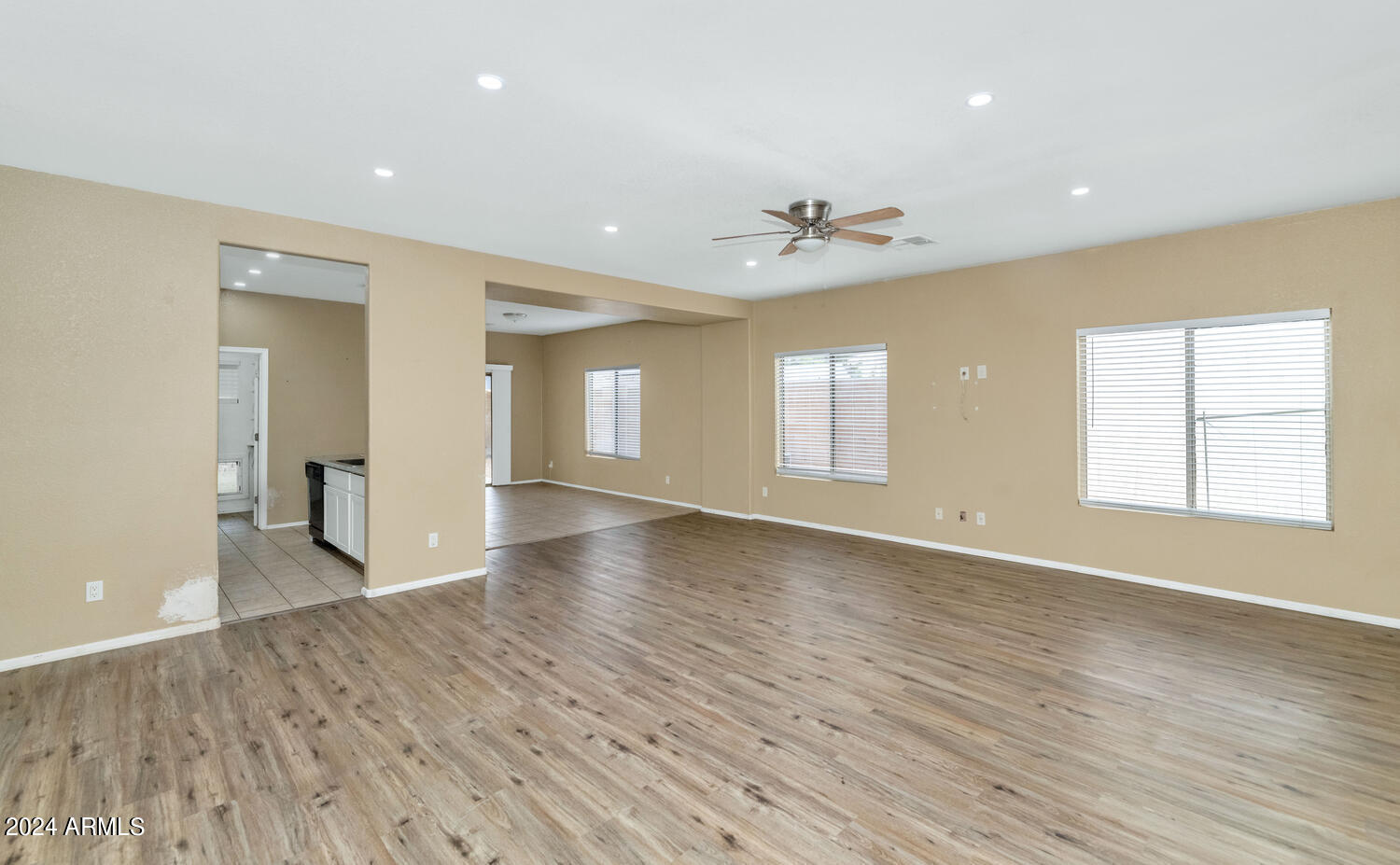 30200 N Desert Willow Boulevard Property Photo 4