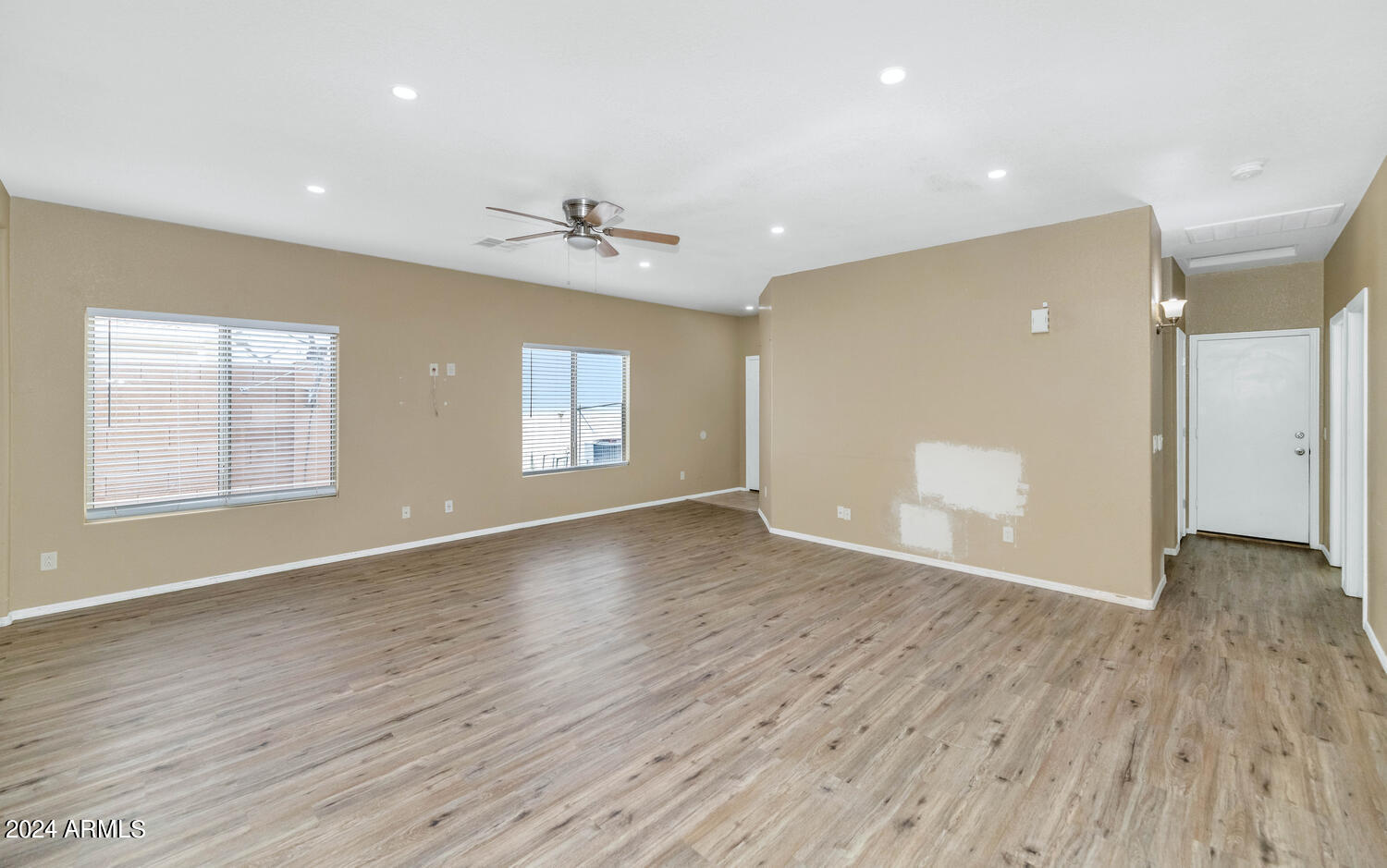 30200 N Desert Willow Boulevard Property Photo 5