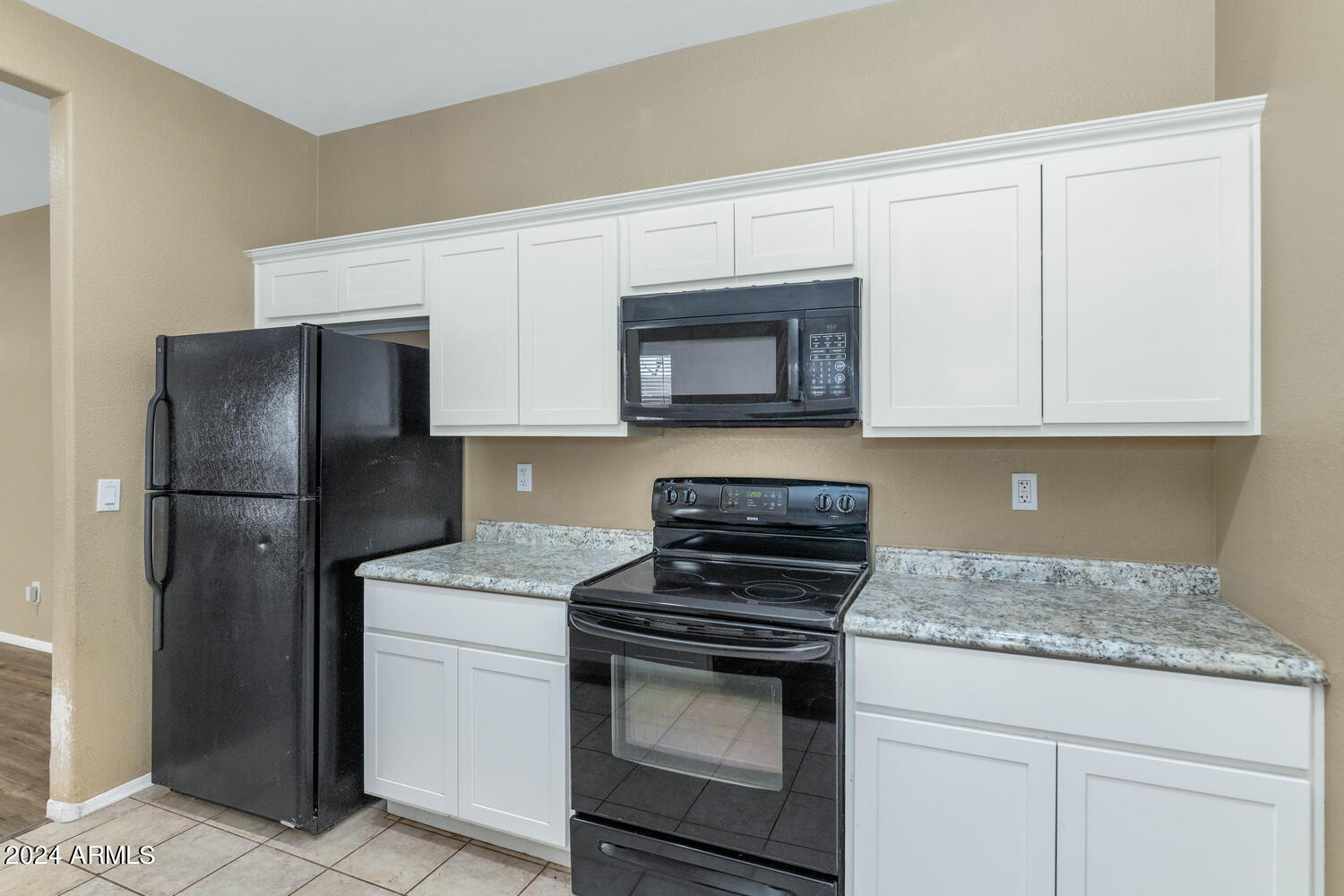 30200 N Desert Willow Boulevard Property Photo 9