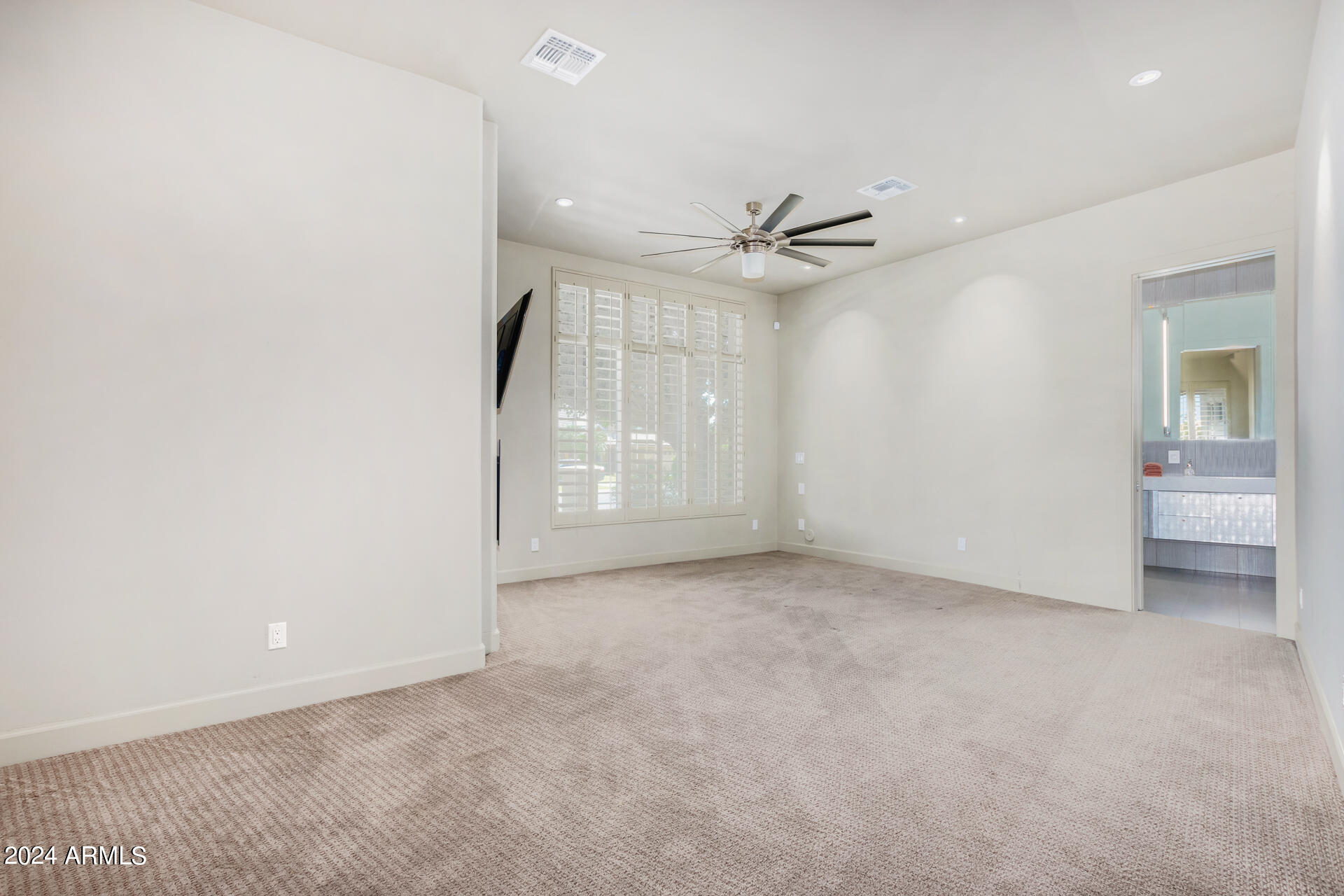 1920 E Schooner Court Property Photo 18