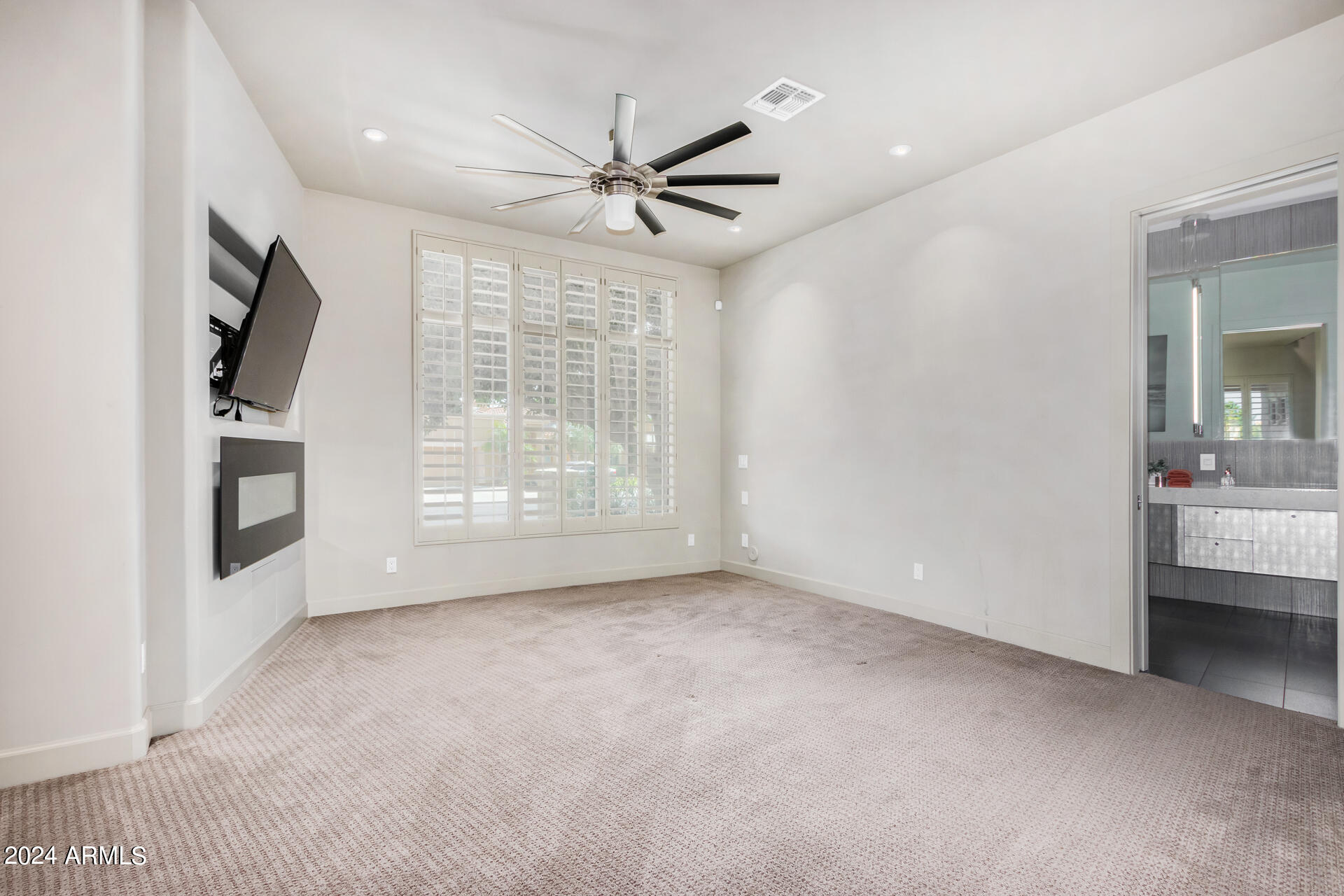 1920 E Schooner Court Property Photo 20