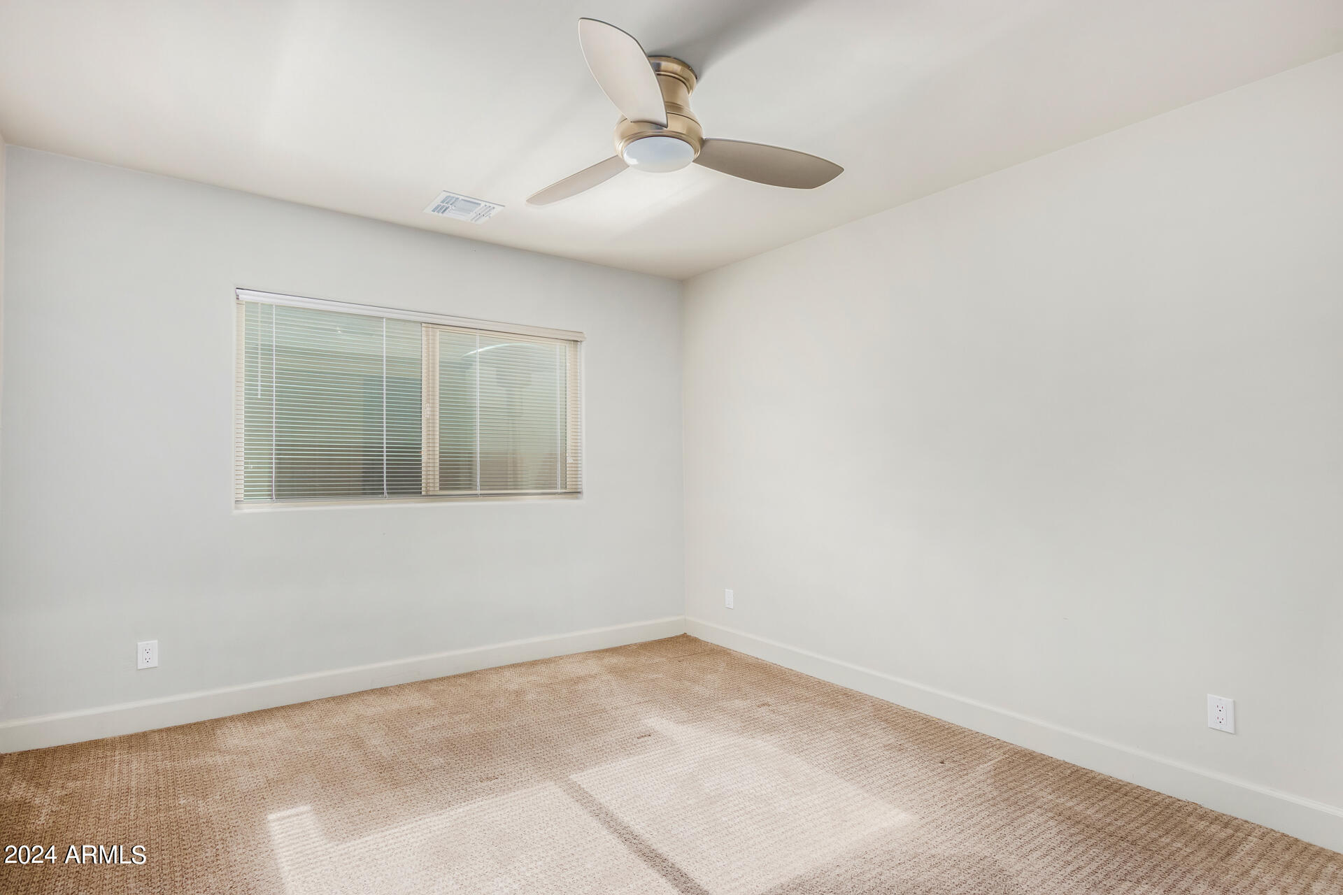 1920 E Schooner Court Property Photo 26