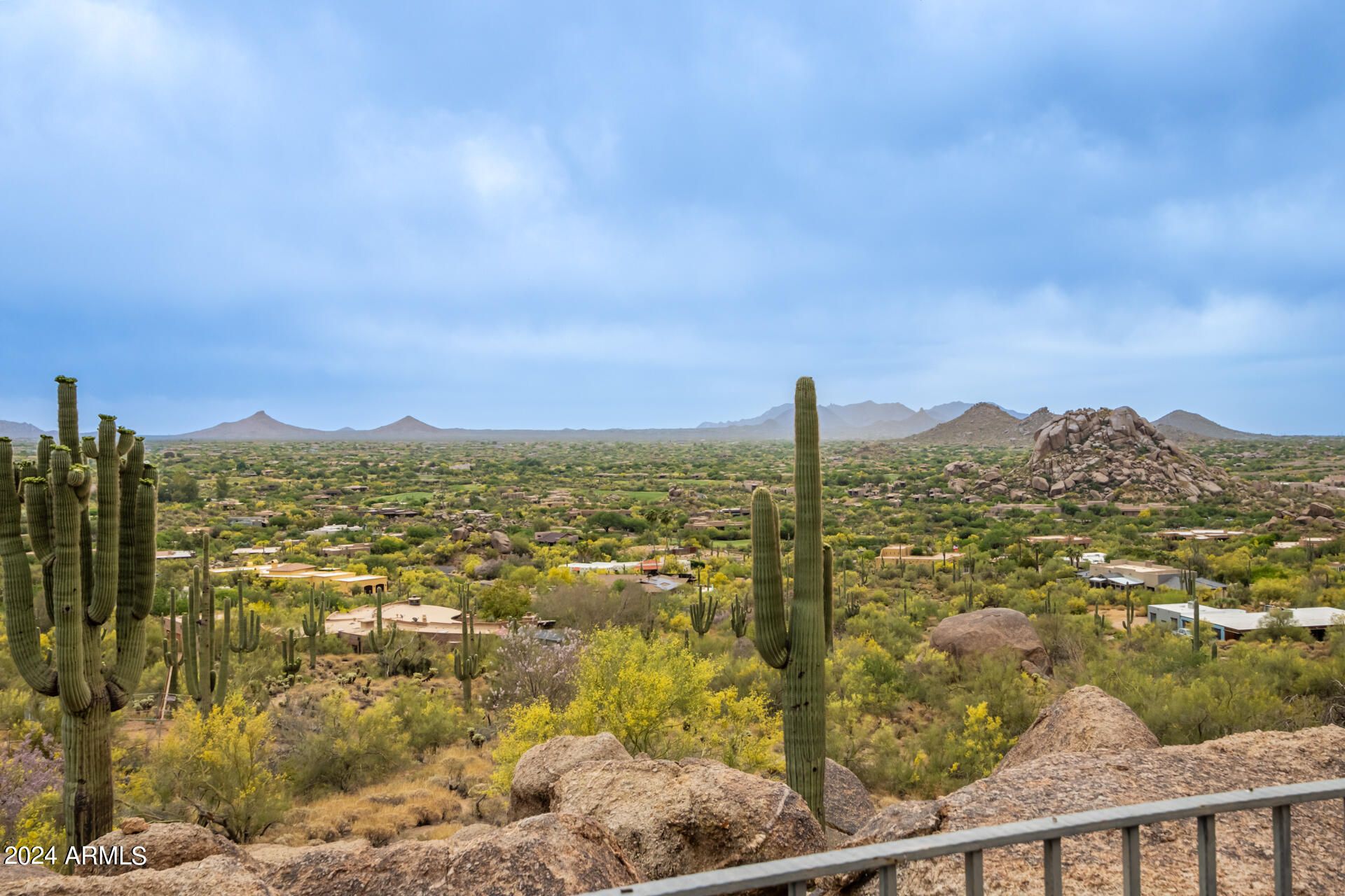 6901 E Restin Road Property Photo 4