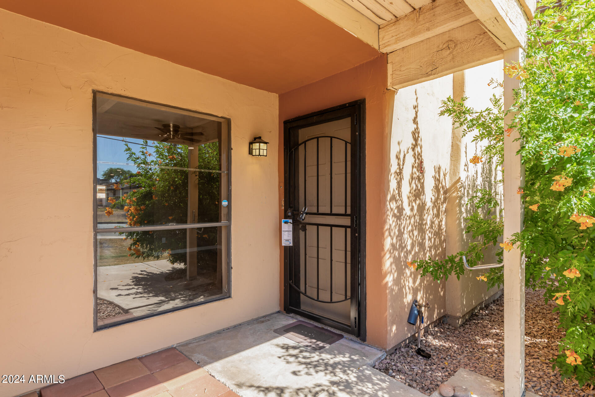 1425 E Desert Cove Avenue Property Photo 10