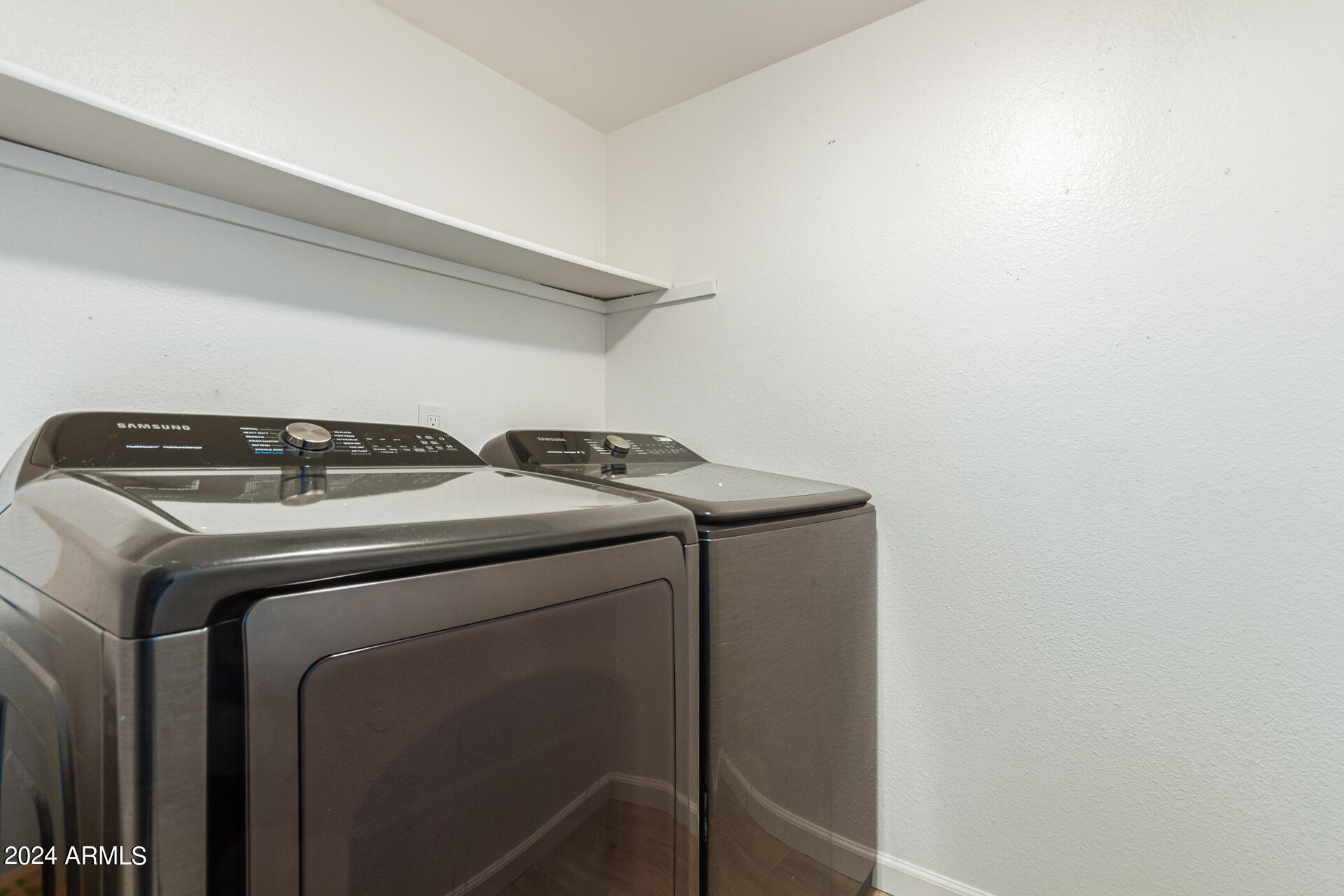 1425 E Desert Cove Avenue Property Photo 24