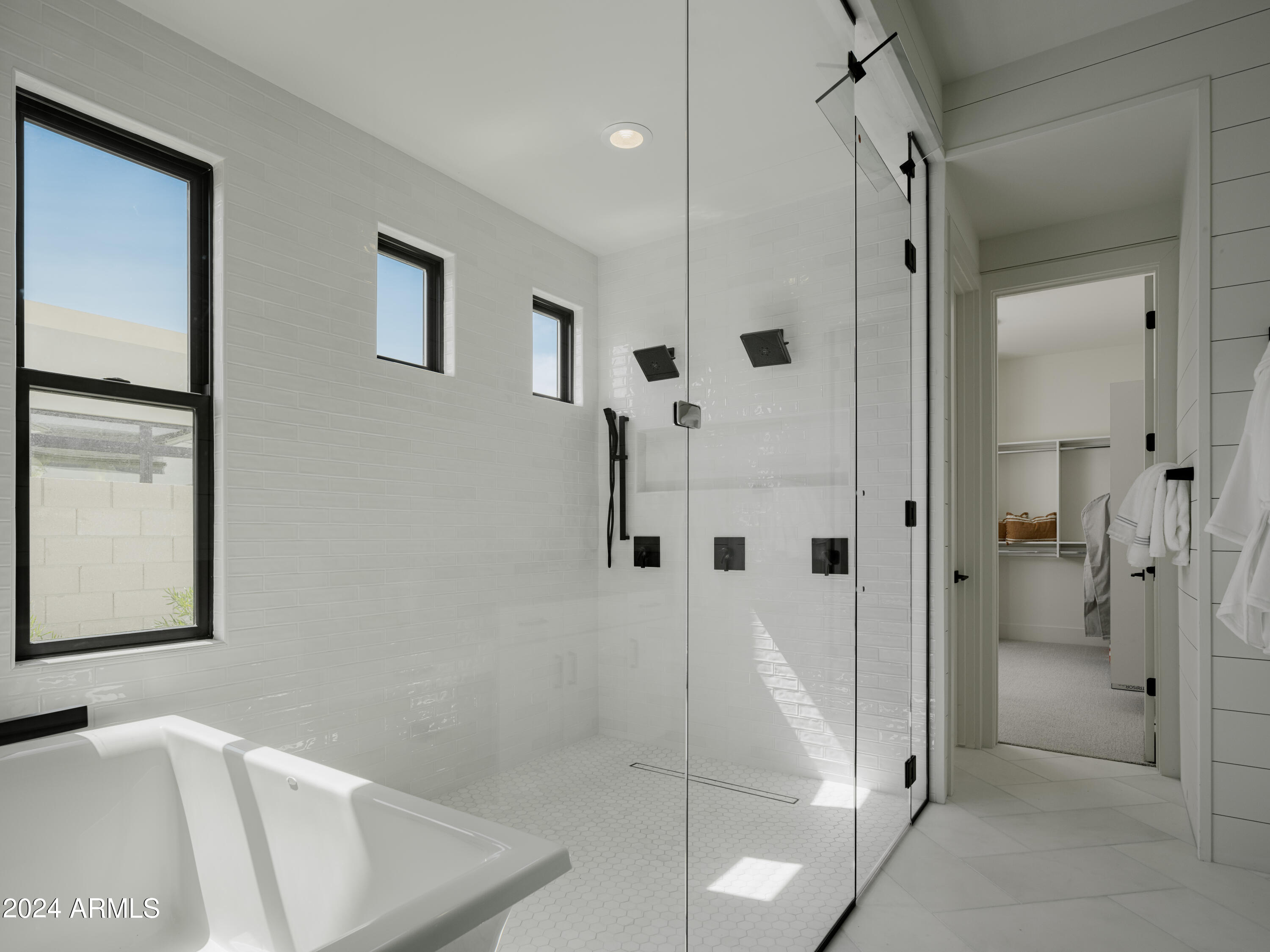 5755 S Joshua Tree Lane Property Photo 17