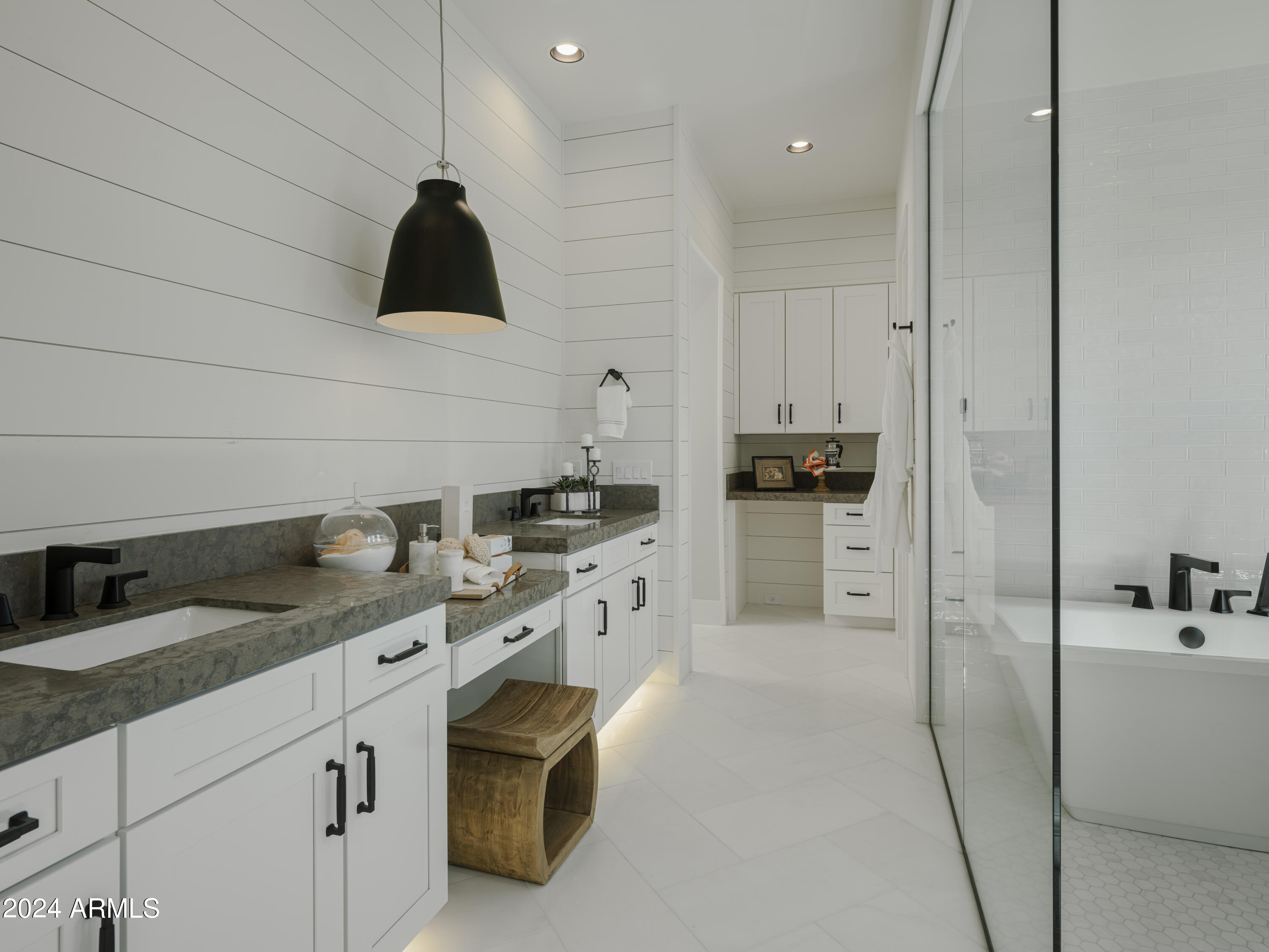 5755 S Joshua Tree Lane Property Photo 18