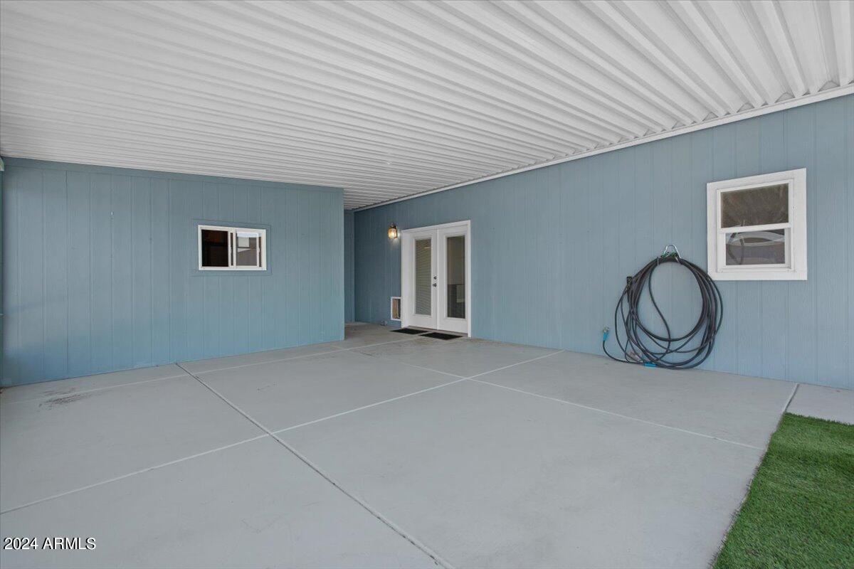 1051 E Four Street Property Photo 32