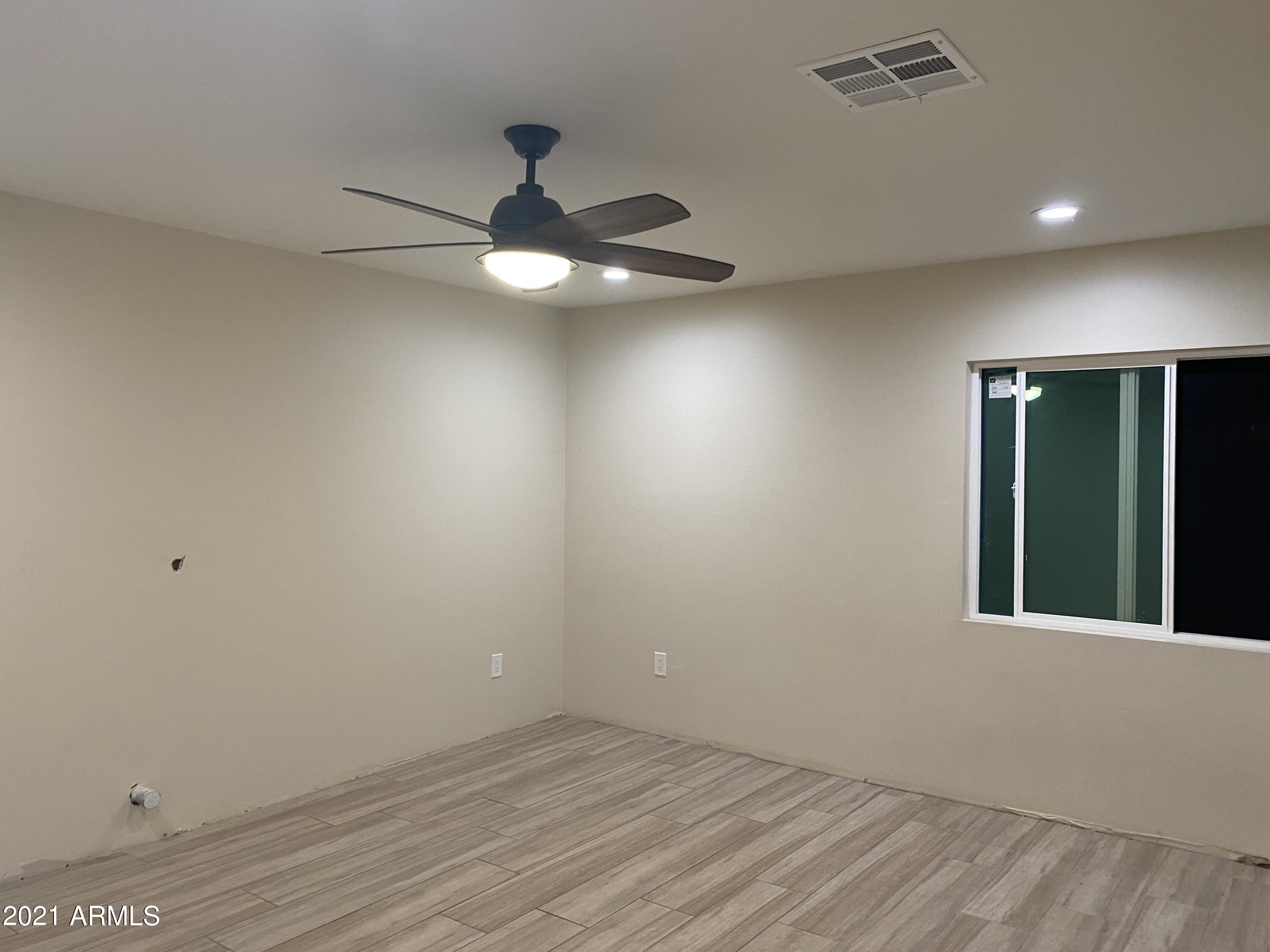 2303 W Marshall Avenue Property Photo 11