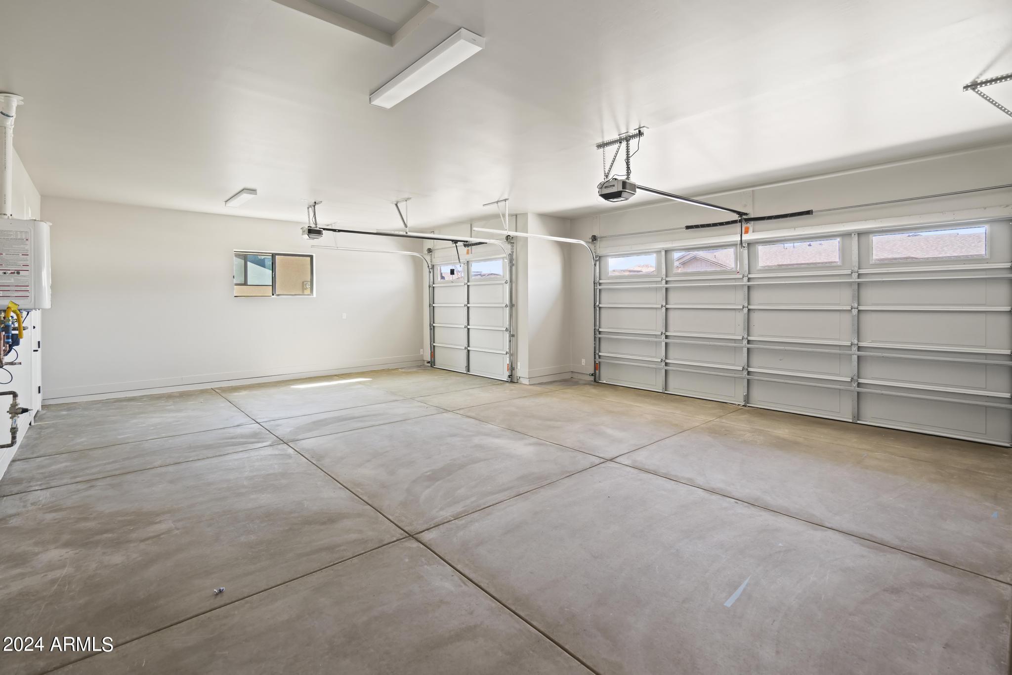 4651 N Justin Drive Property Photo 22