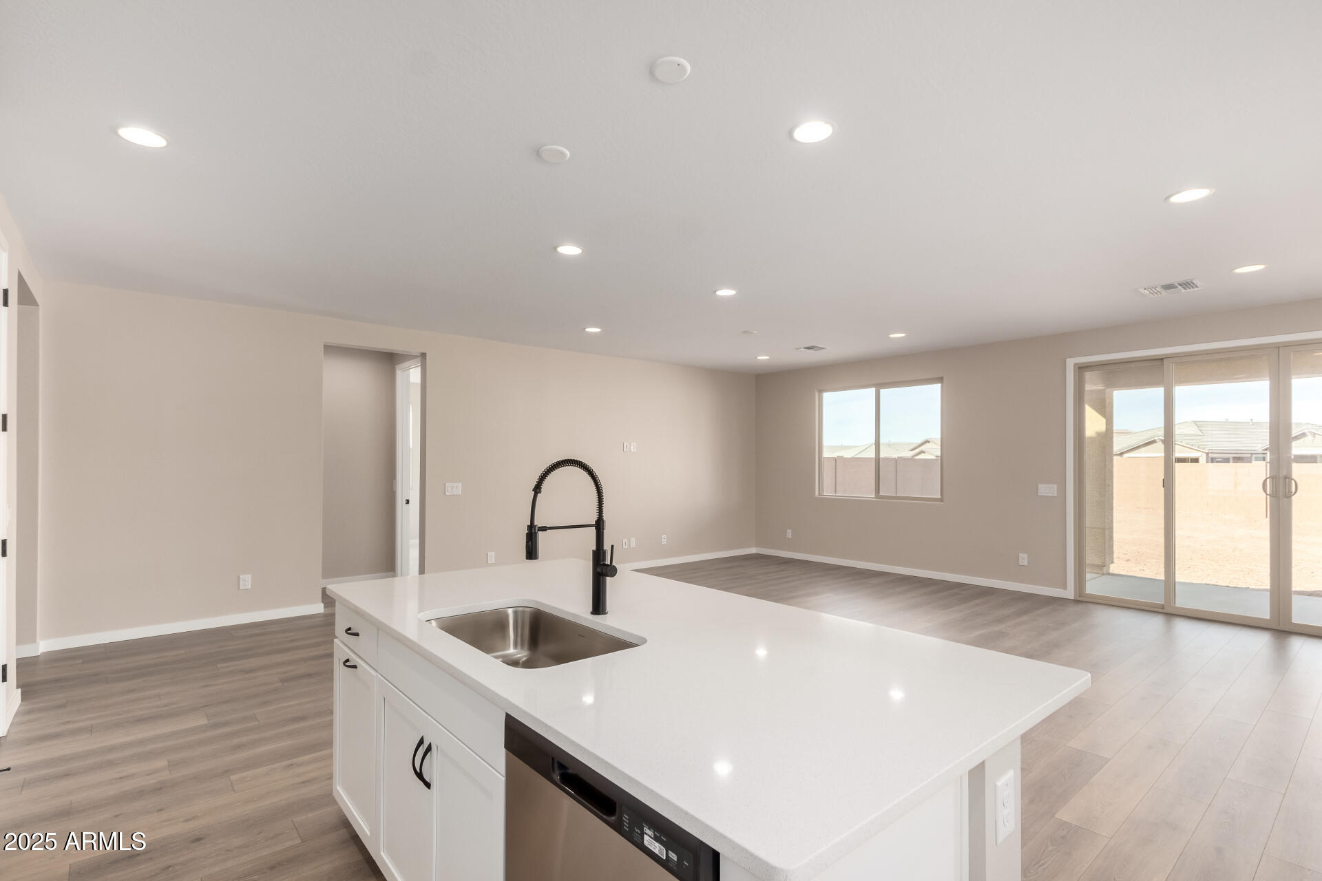 21614 N Daniel Drive Property Photo 6