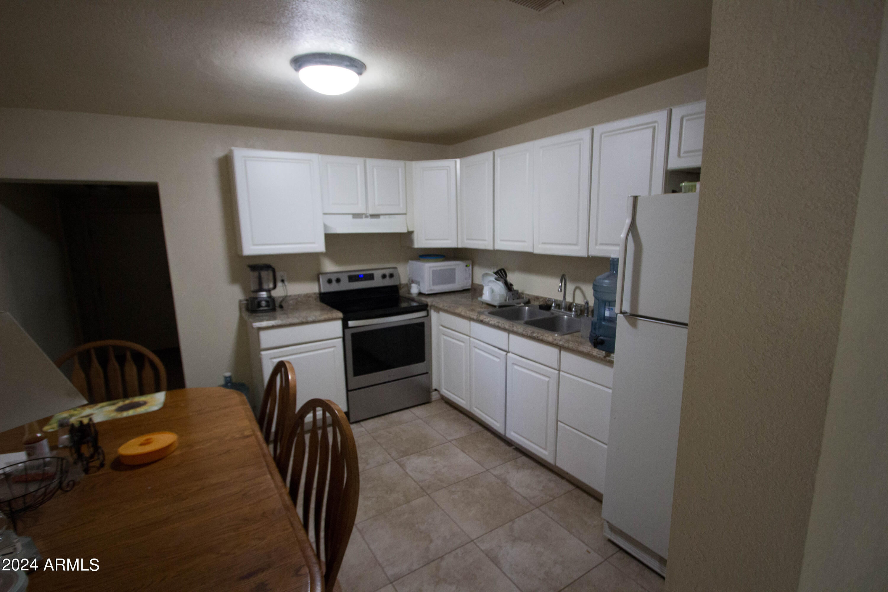 325 E 5th Avenue Property Photo 7