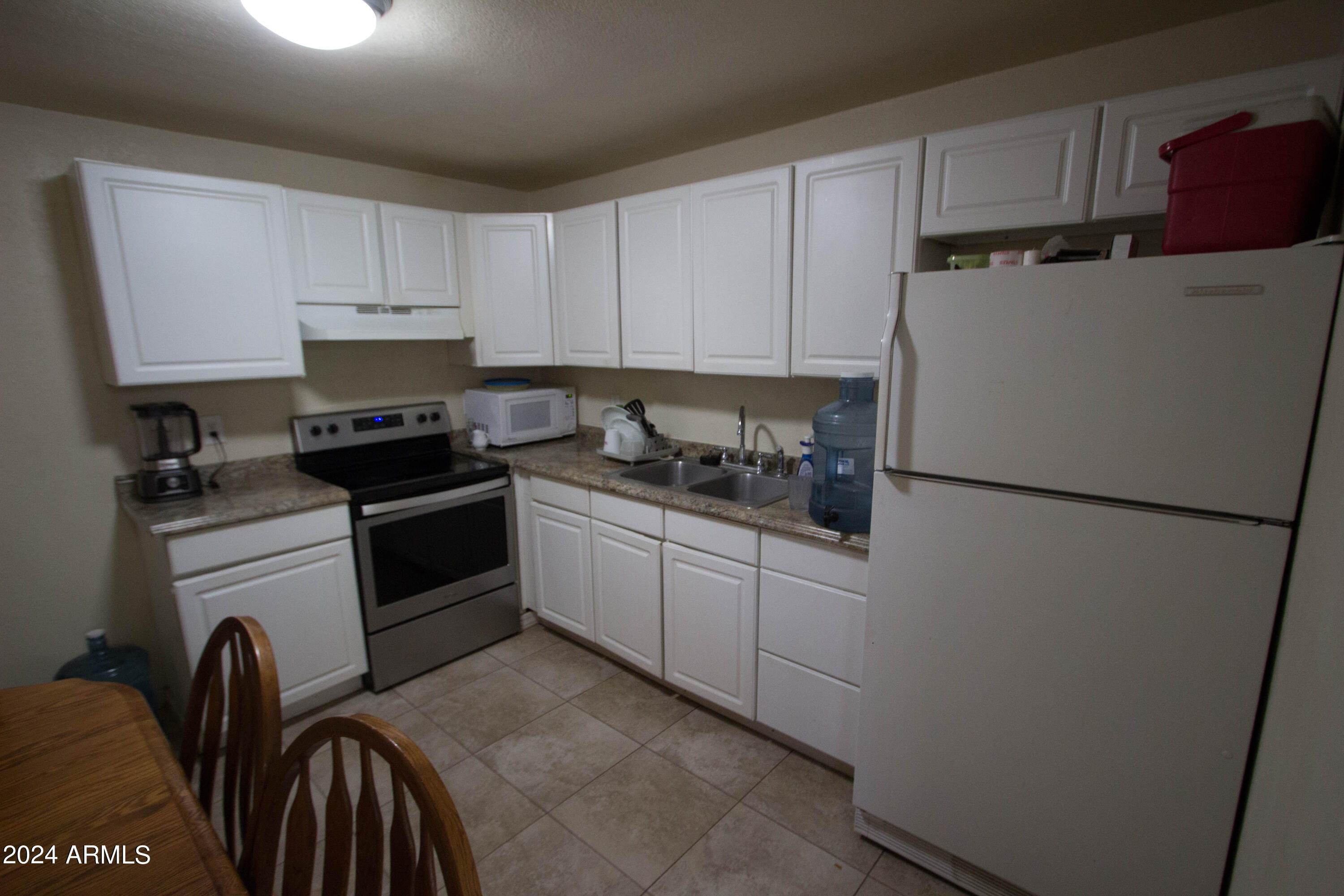 325 E 5th Avenue Property Photo 8
