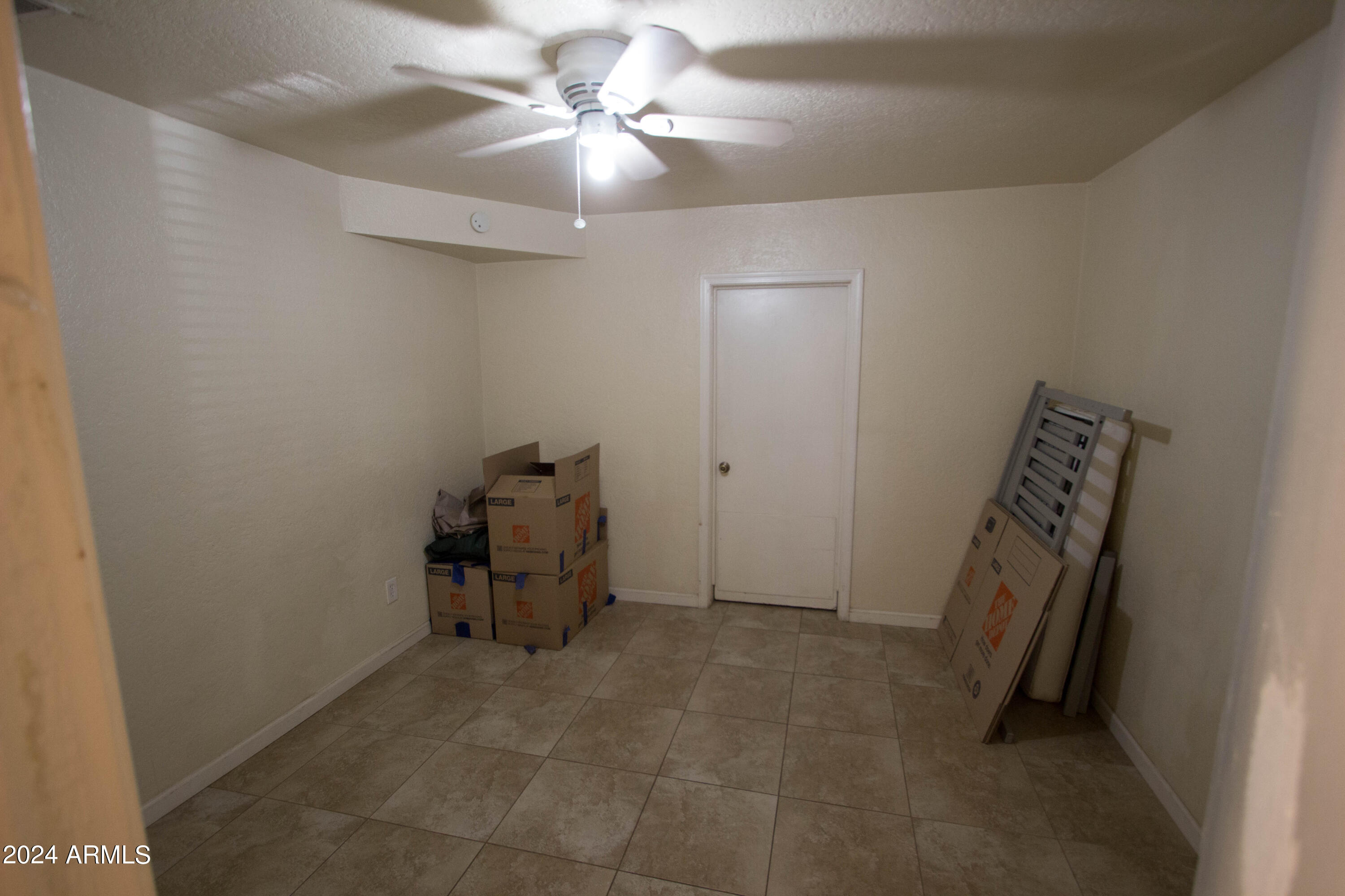 325 E 5th Avenue Property Photo 12