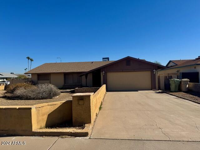 5625 N 47th Avenue Property Photo 1
