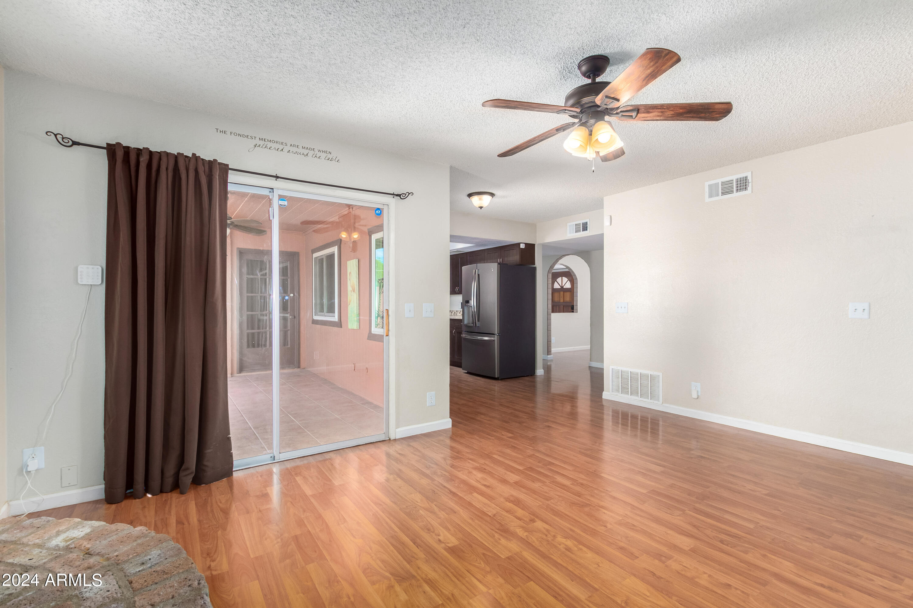 5540 E Dahlia Drive Property Photo 7