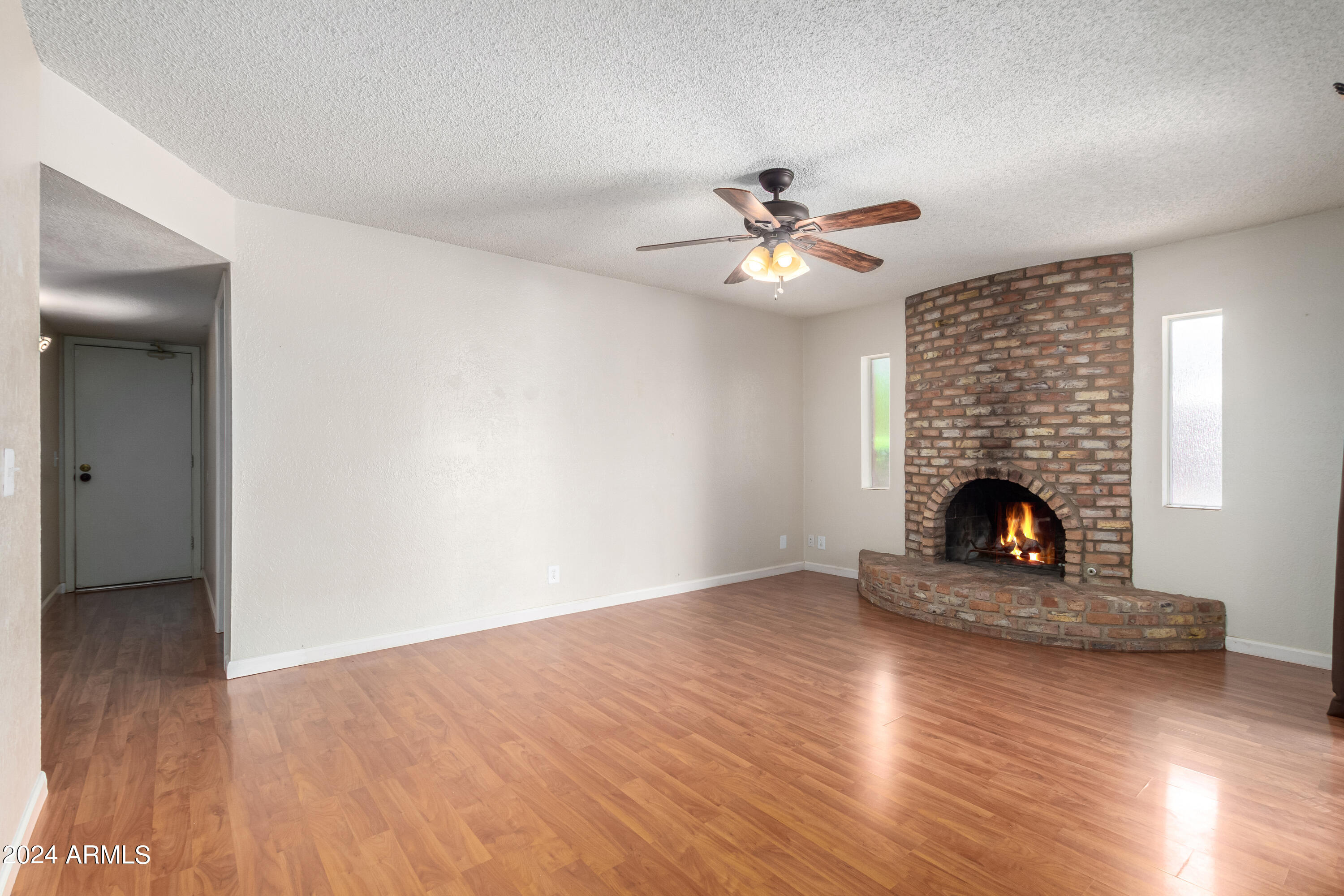 5540 E Dahlia Drive Property Photo 8