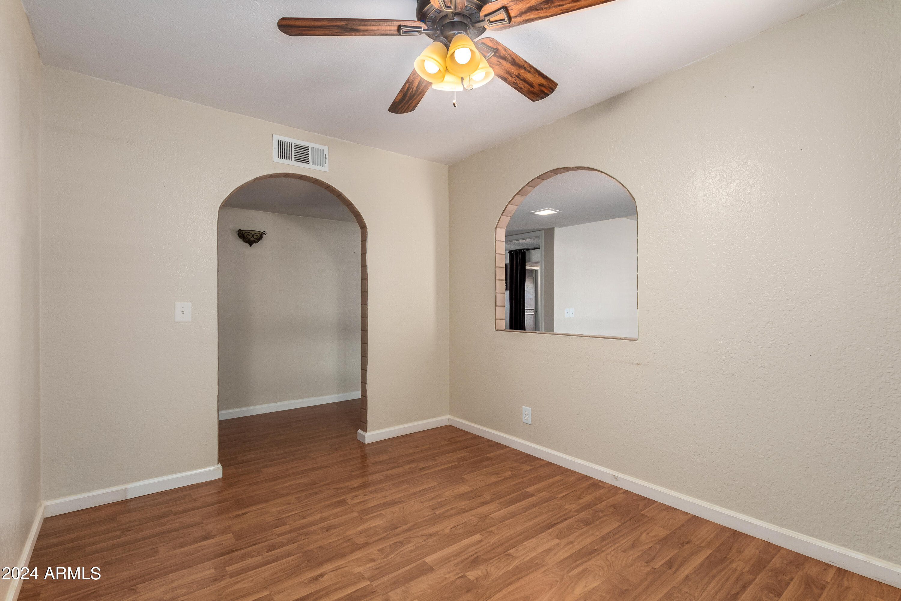 5540 E Dahlia Drive Property Photo 10