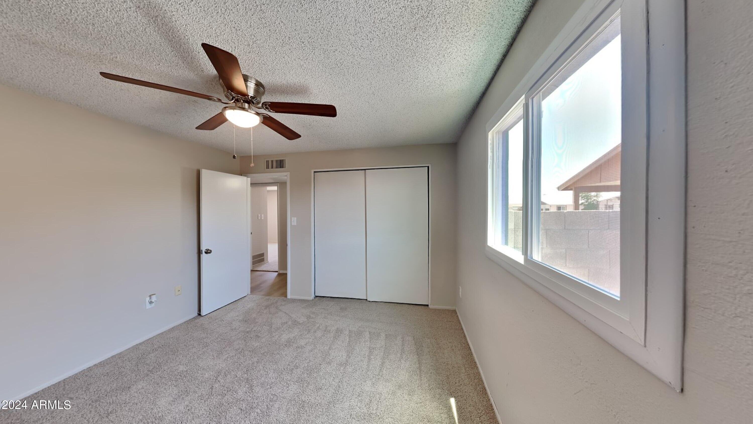14002 N 38th Street Property Photo 5
