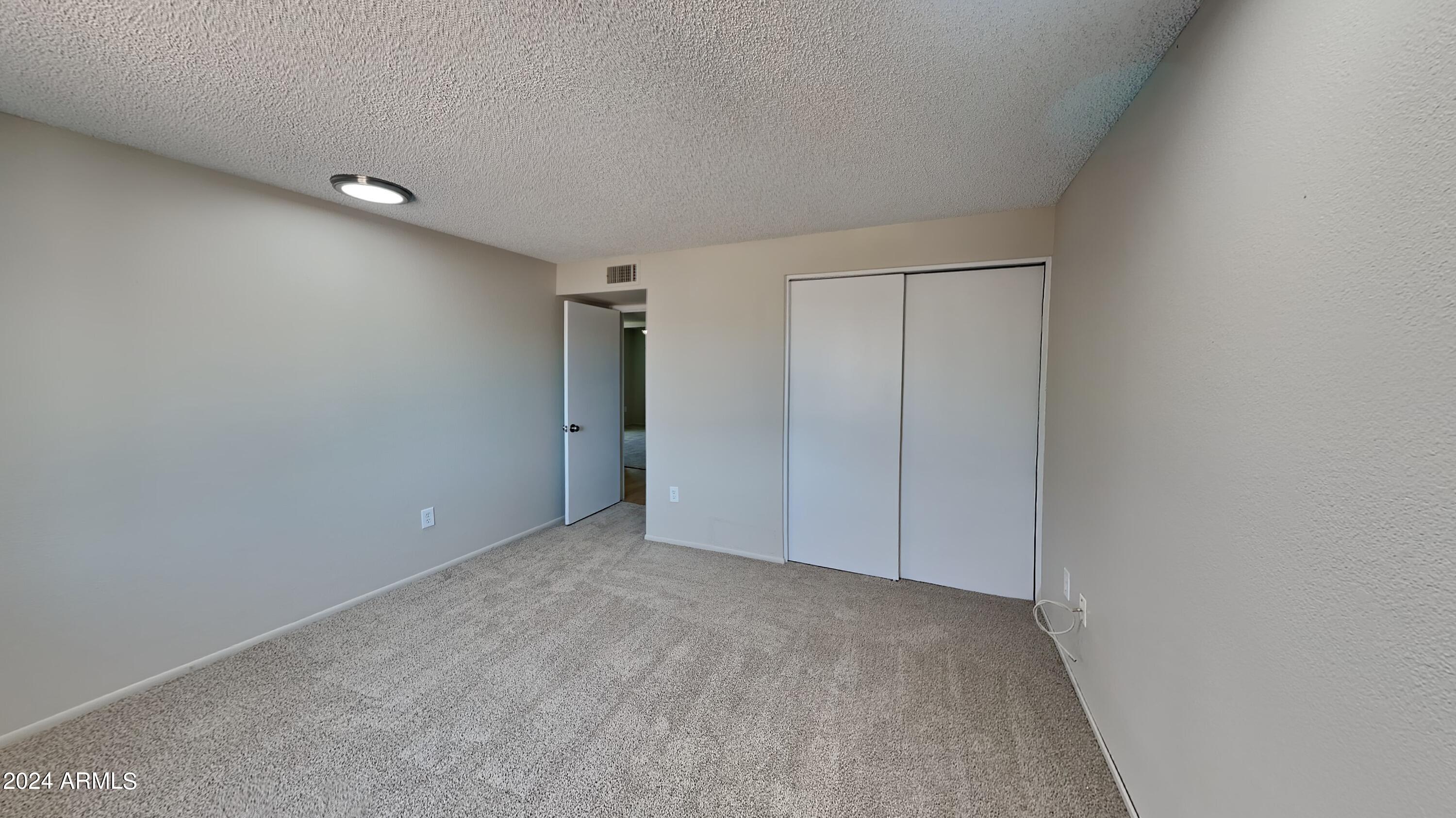 14002 N 38th Street Property Photo 8