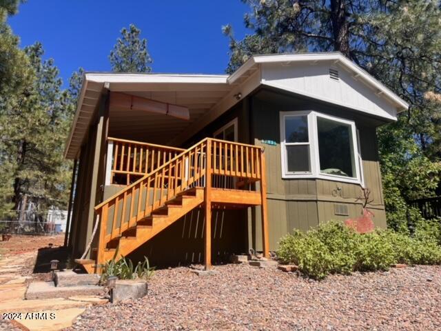 17135 S REDWOOD Drive Property Photo 1