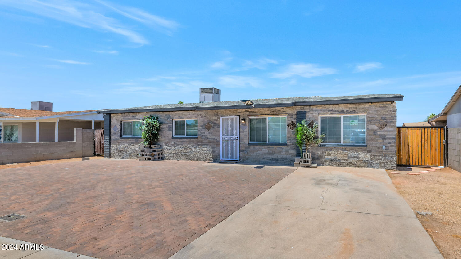 1830 W Alta Vista Road Property Photo 3