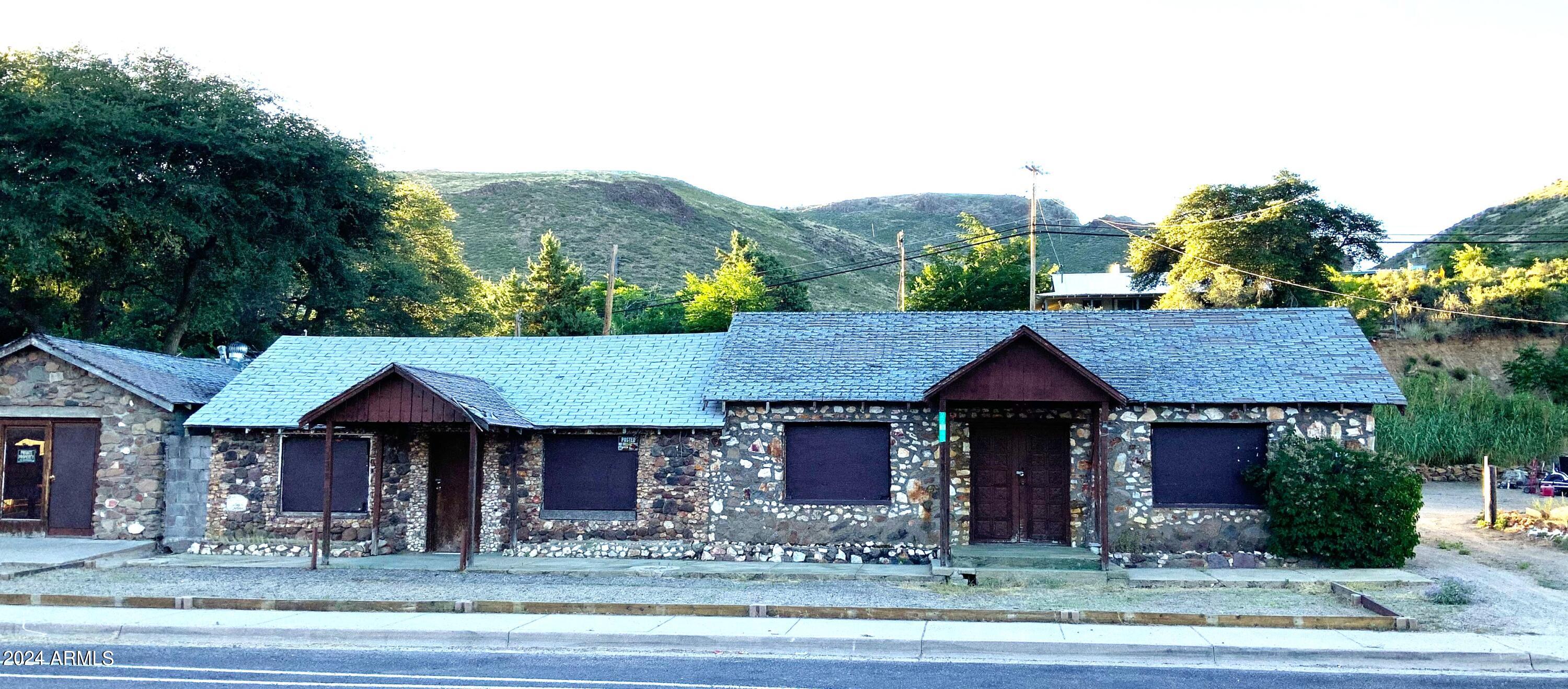 22643 S State Route 89 Property Photo 1