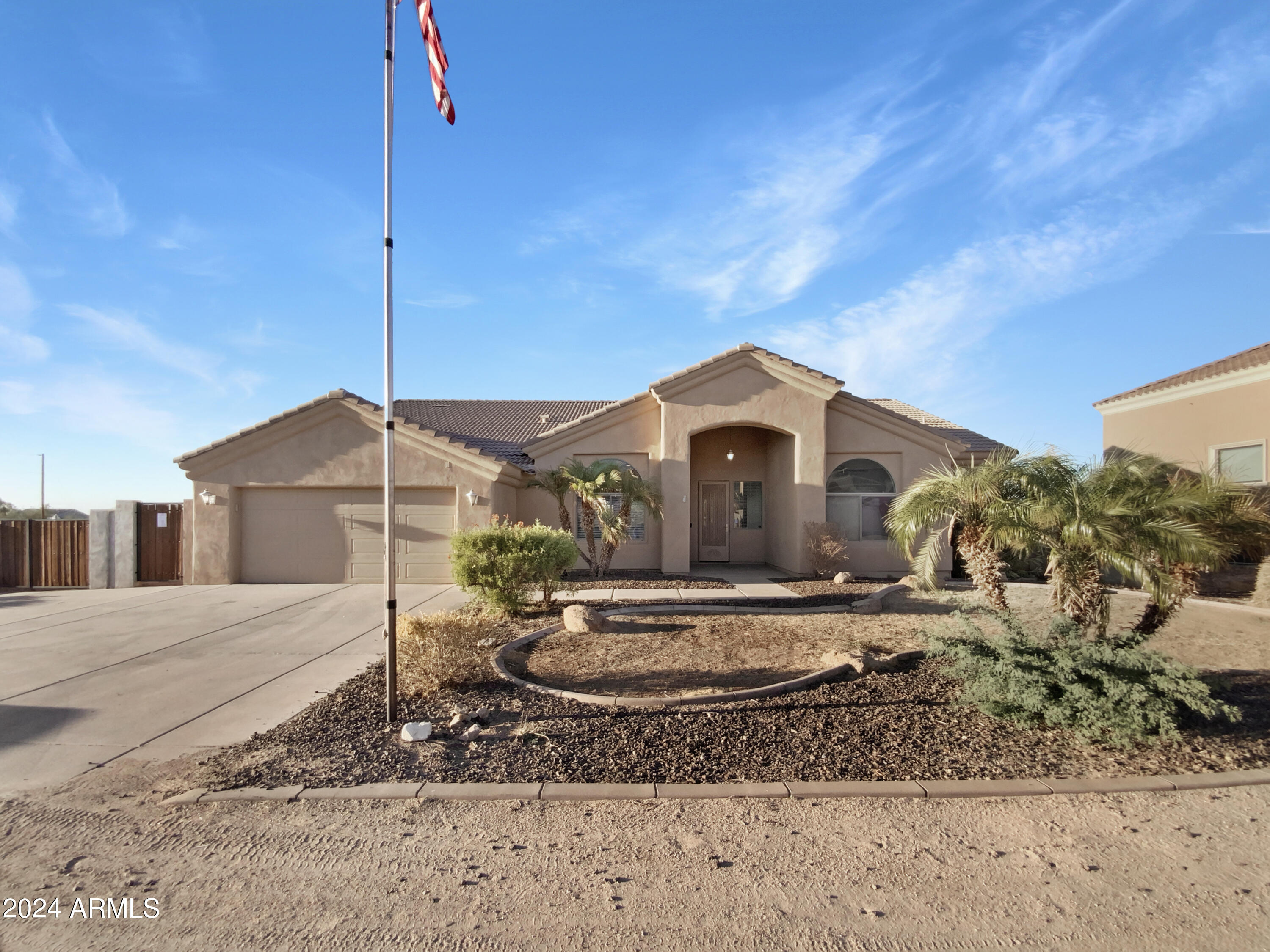 16814 E Palm Beach Drive Property Photo 1