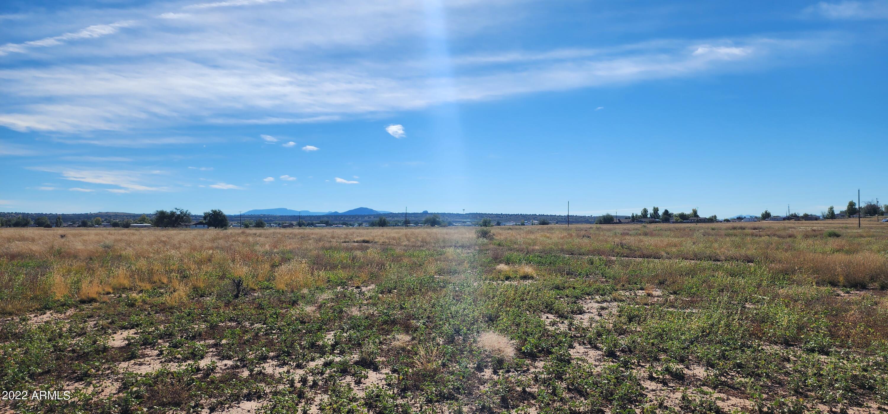 340 W Guymas Trail Property Photo 8