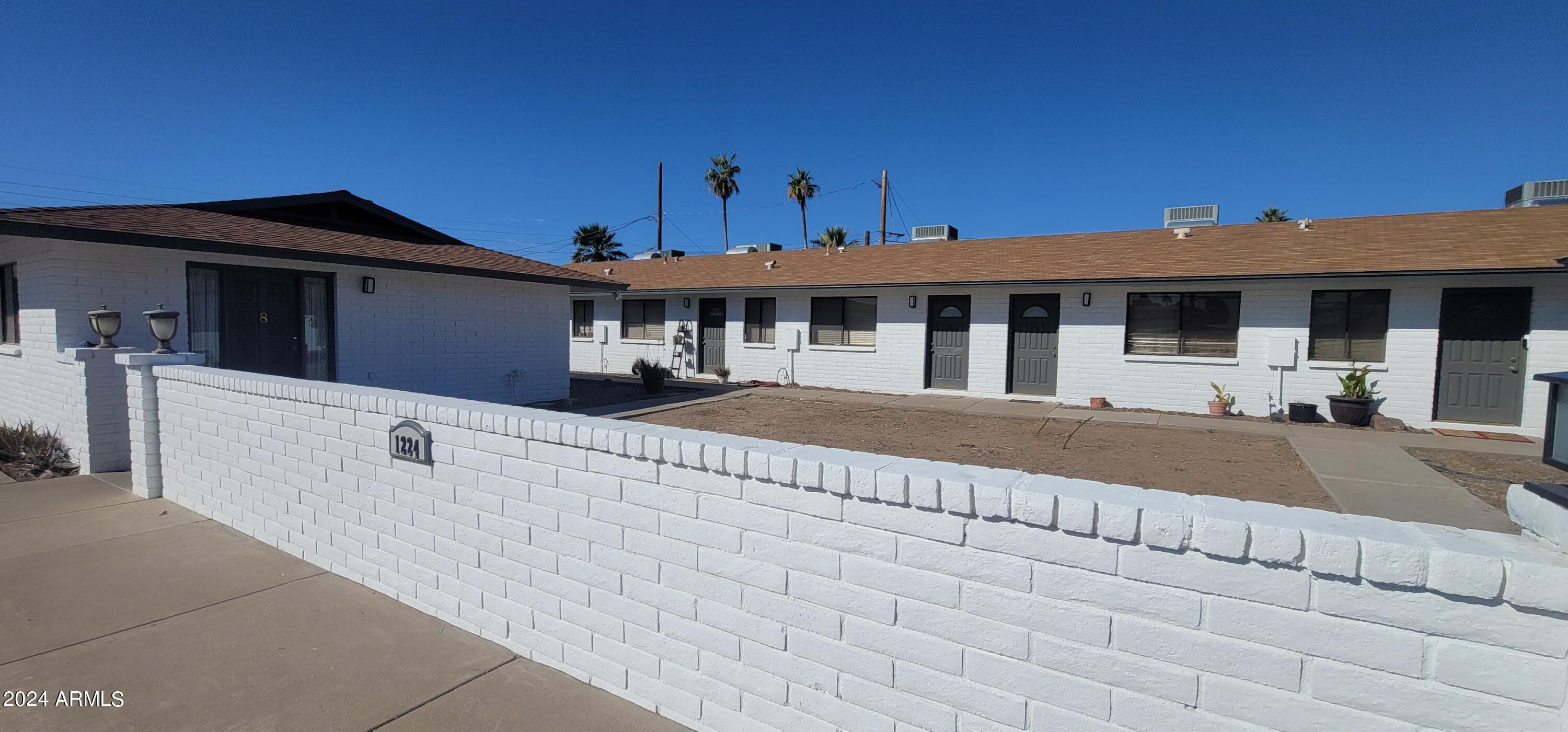 1224 E Dunlap Avenue Property Photo 1