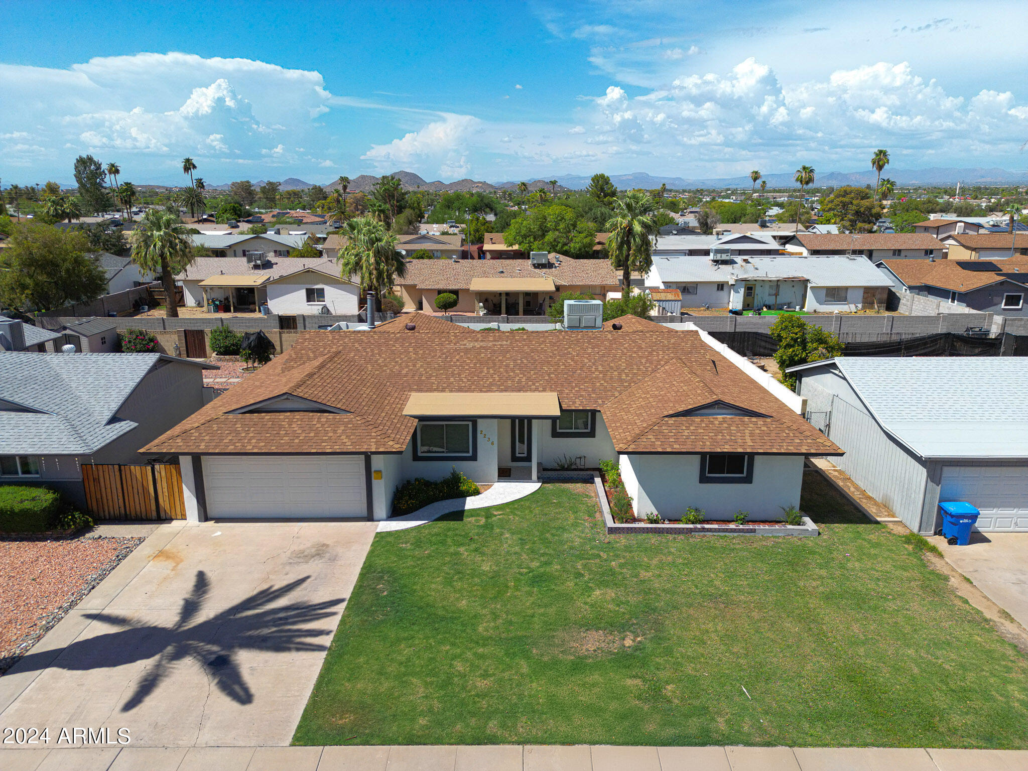 2236 E BLANCHE Drive