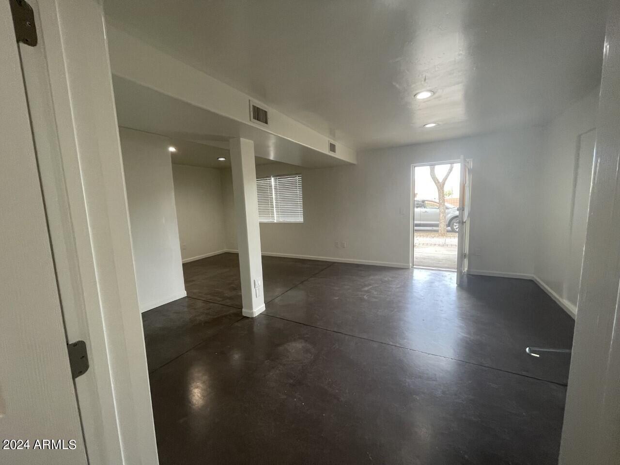7162 N 57th Avenue Property Photo 25