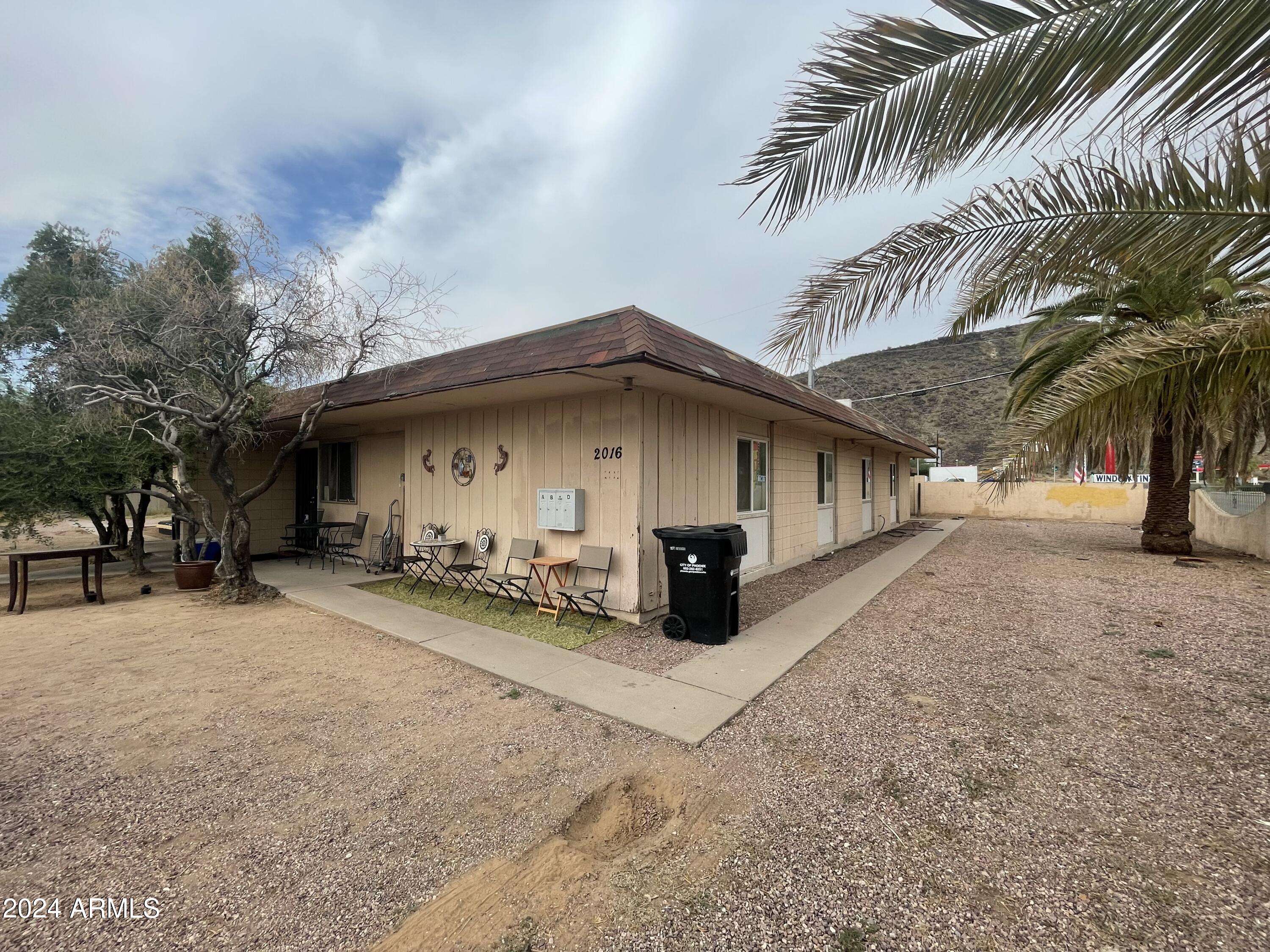 2016 W Cactus Road Property Photo