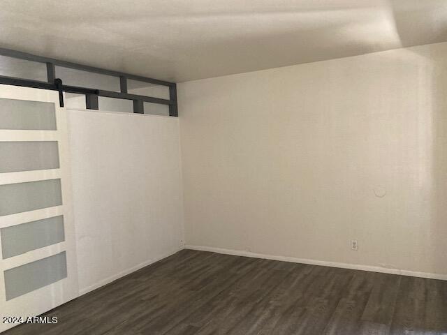 302 W Medlock Drive Property Photo 6