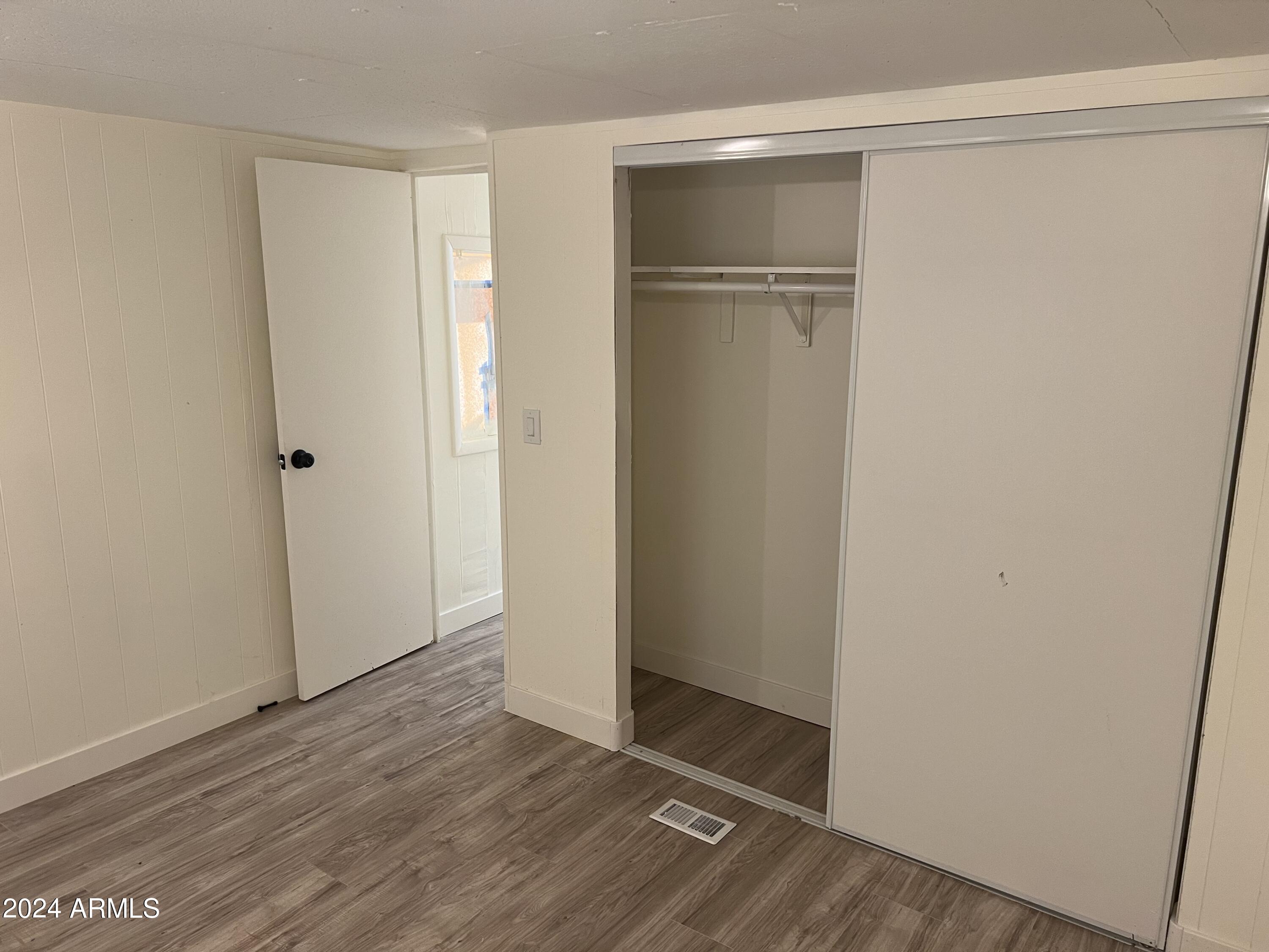 7300 N 51st Avenue Property Photo 8