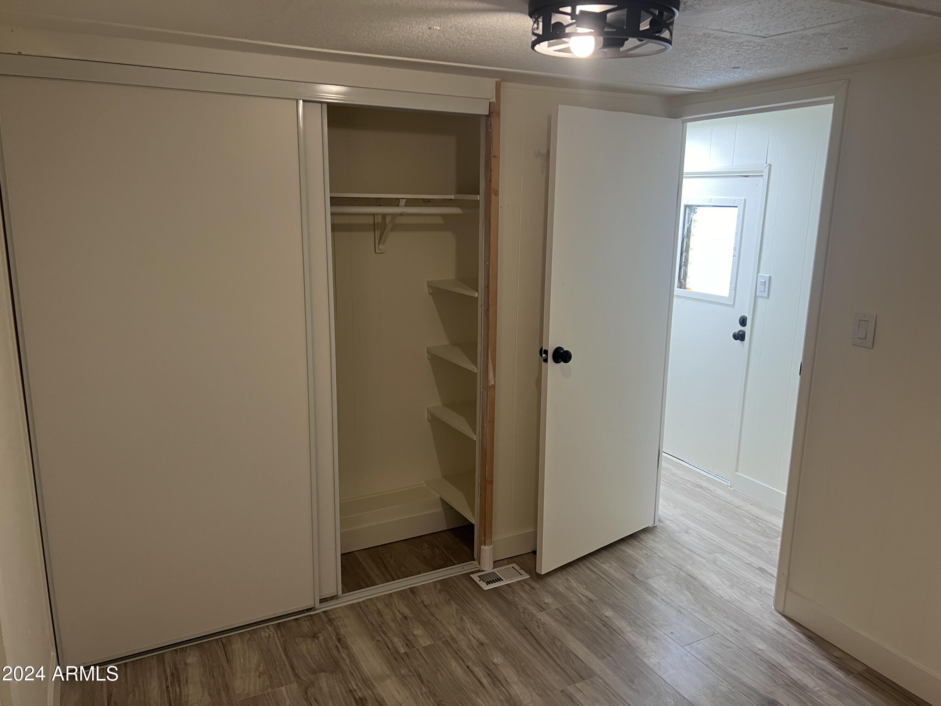 7300 N 51st Avenue Property Photo 10