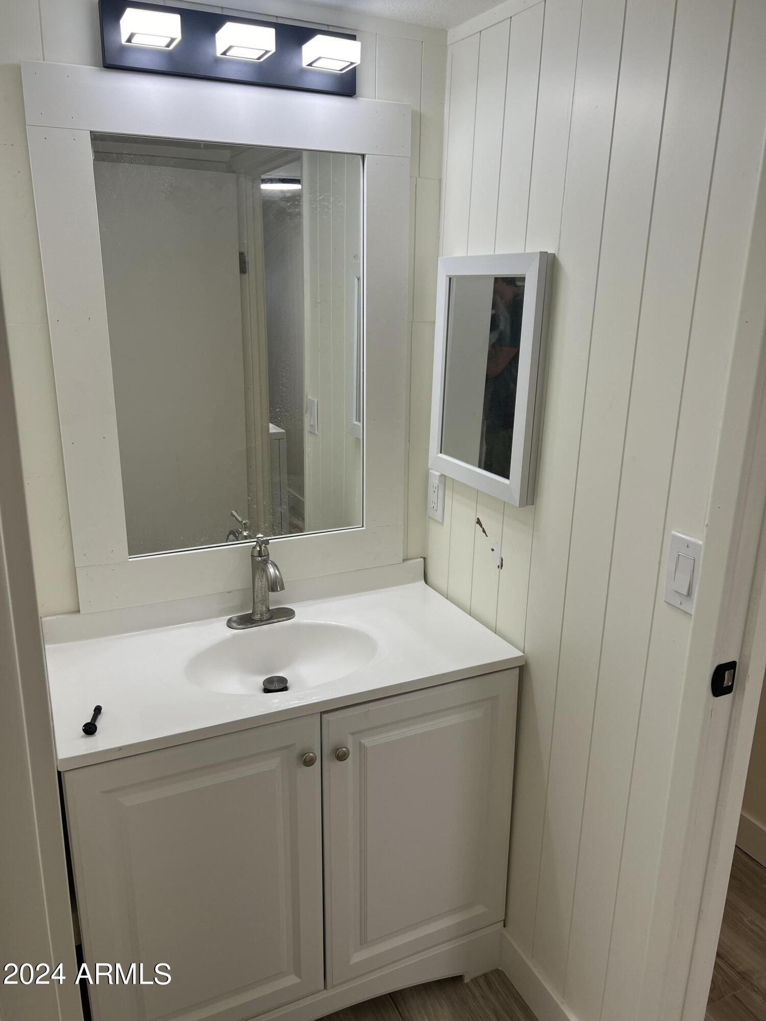 7300 N 51st Avenue Property Photo 13