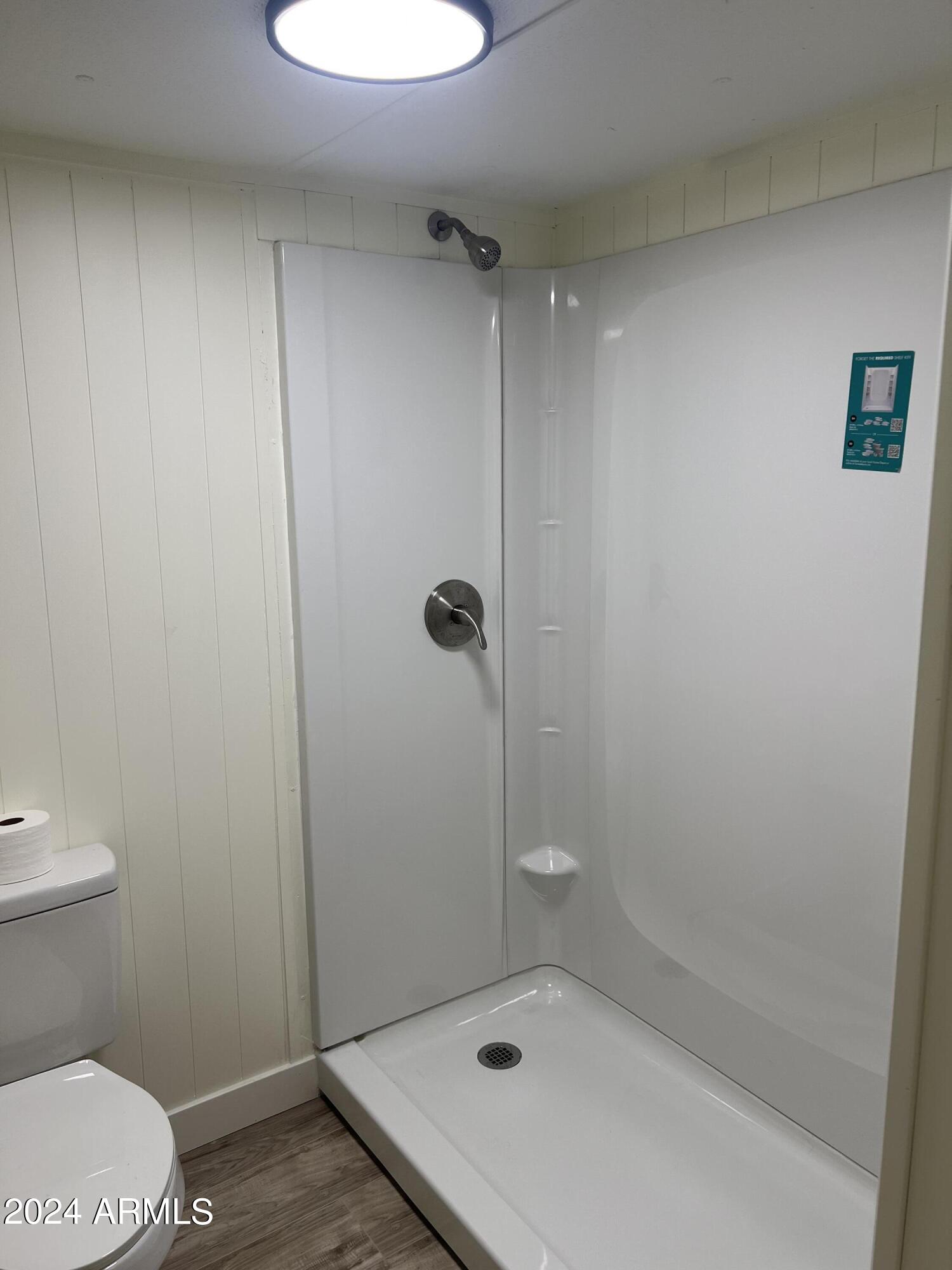 7300 N 51st Avenue Property Photo 14