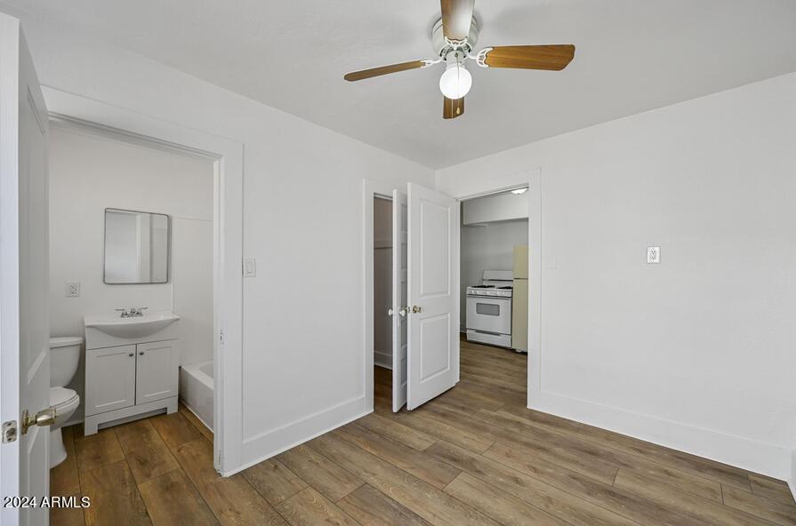 2102 W Adams Street Property Photo 7