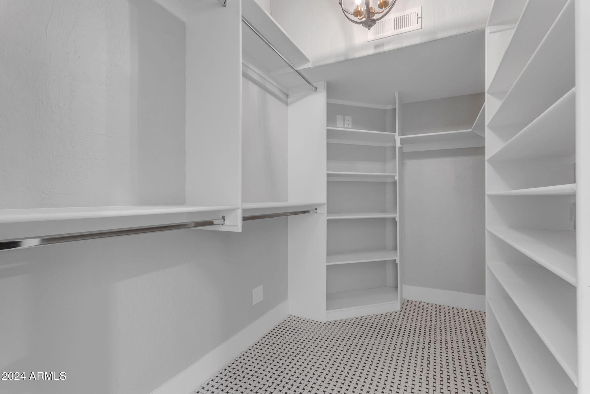 12222 N 74th Street Property Photo 46