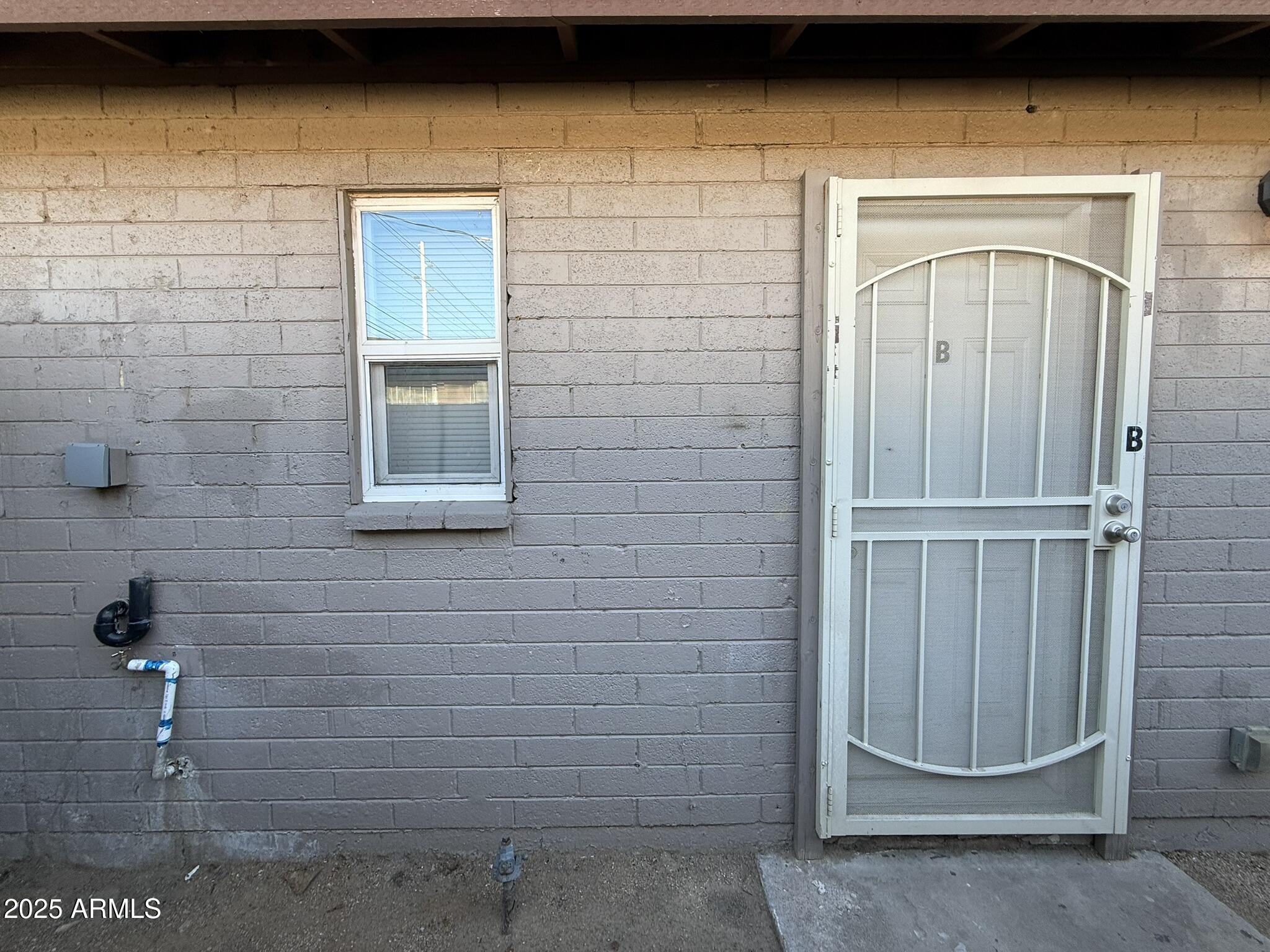 3502 W Hadley Street Property Photo 4
